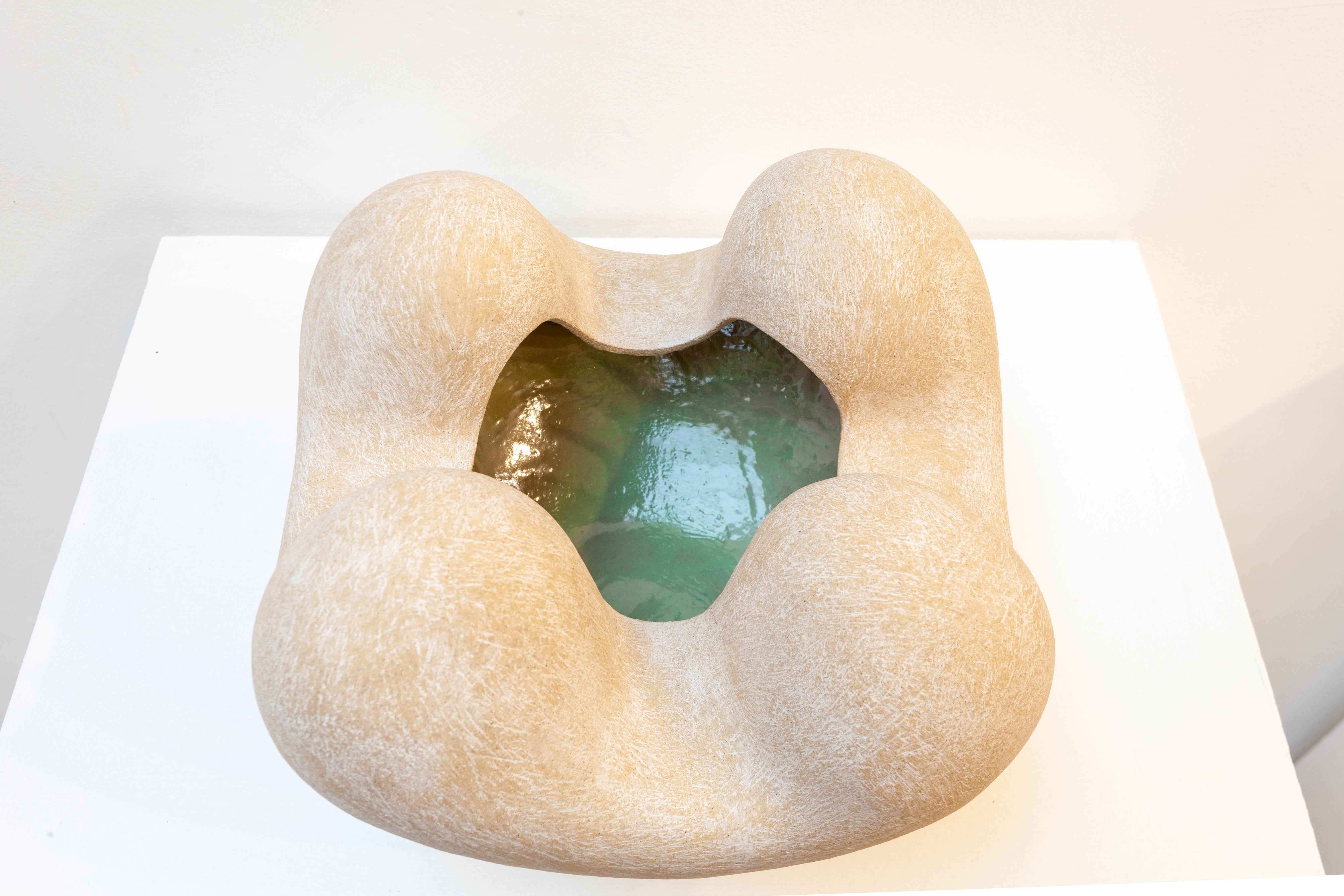 Curvaceous Pot - Beige Abstract Sculpture by Alison McGechie