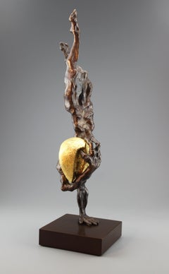 Tomasz Koclega, Exercitiis cum Thesauris, bronze, stone, gold, 66x22x22cm, 2018