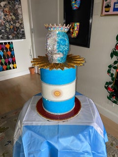 EVITA: QUEEN OF ARGENTINA (Einzigartiger Swarovski- Totenkopf mit maßgefertigtem Sockel + Krone)