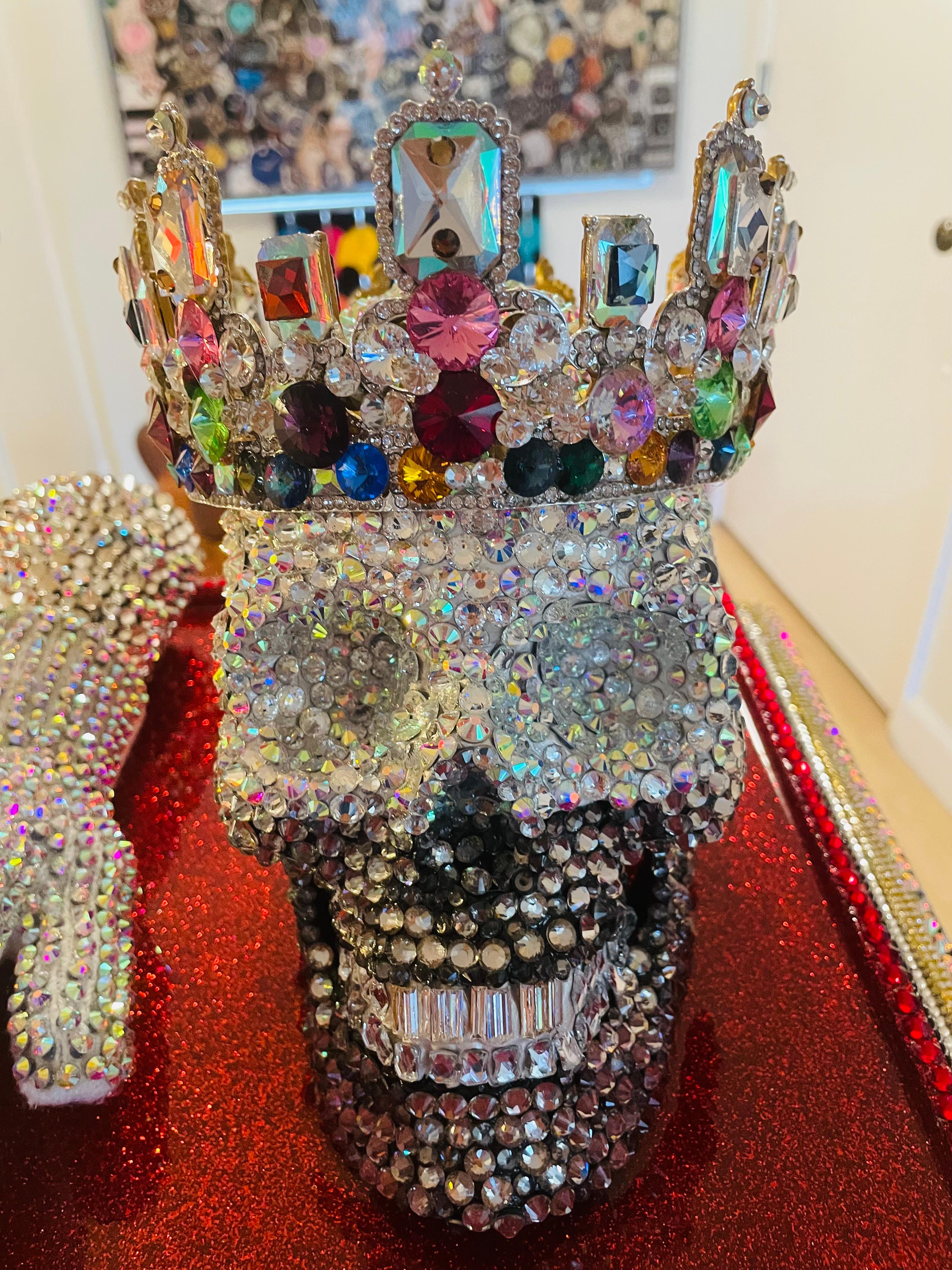 MJ: THE ULTIMATE KING OF POP (Swarovski Skull+CustomBase+Crown+Glove Replica)    For Sale 3