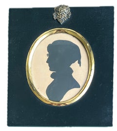 Ritratto in silhouette di una donna con un berretto da notte della metà del XIX secolo