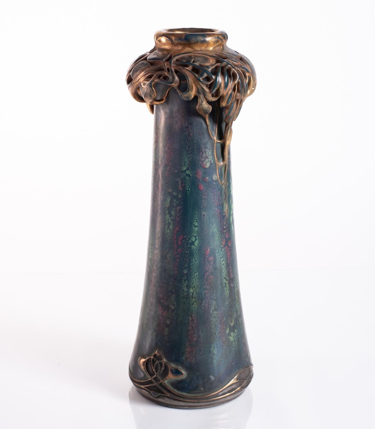 Floral Wreath Vase by Paul Dachsel for Amphora c. 1900 For Sale 2