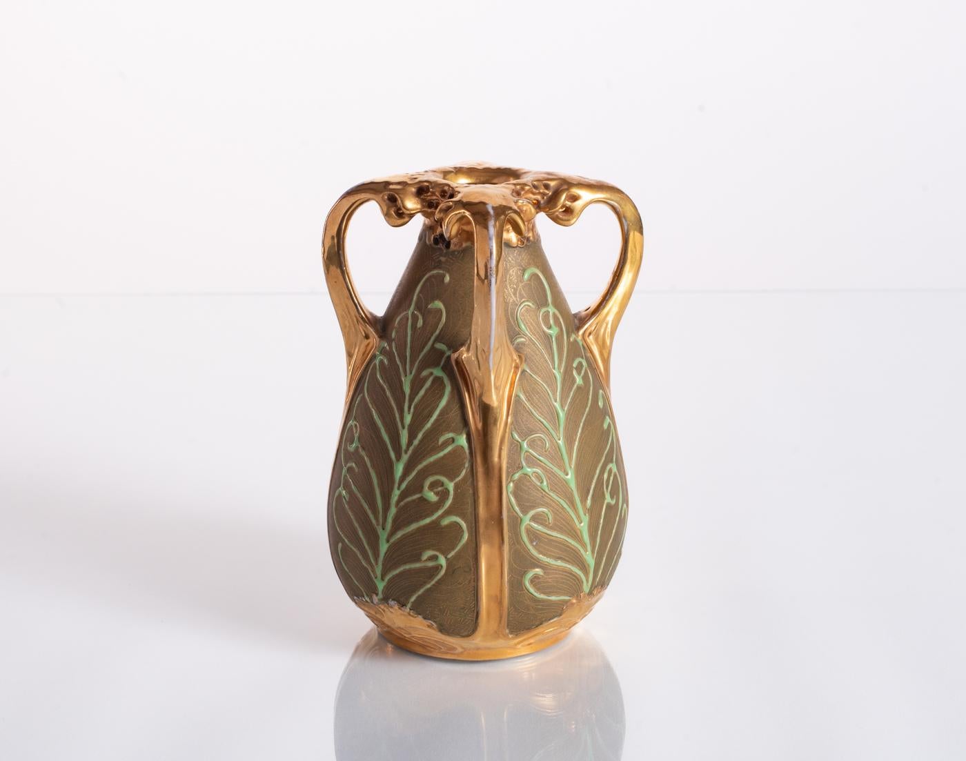 Peacock Vase by Paul Dachsel for Amphora, Art Nouveau c. 1900 For Sale 1