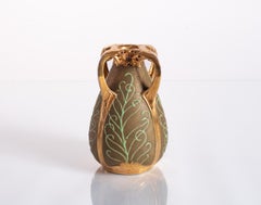 Vase paon de Paul Dachsel pour Amphora, Art Nouveau vers 1900