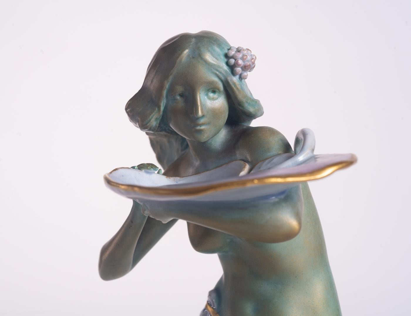 Maiden with Lily Pad by Ernst-Wahliss, Art Nouveau c. 1900 For Sale 2