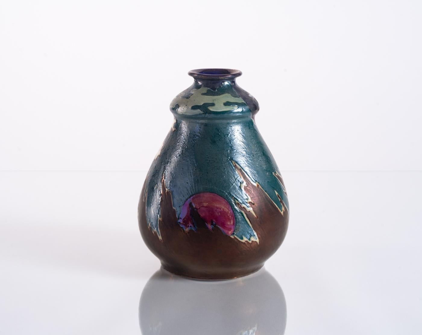 Vaso Mountain Sunset di Ernst Wahliss, Art Nouveau, 1900 ca. 1