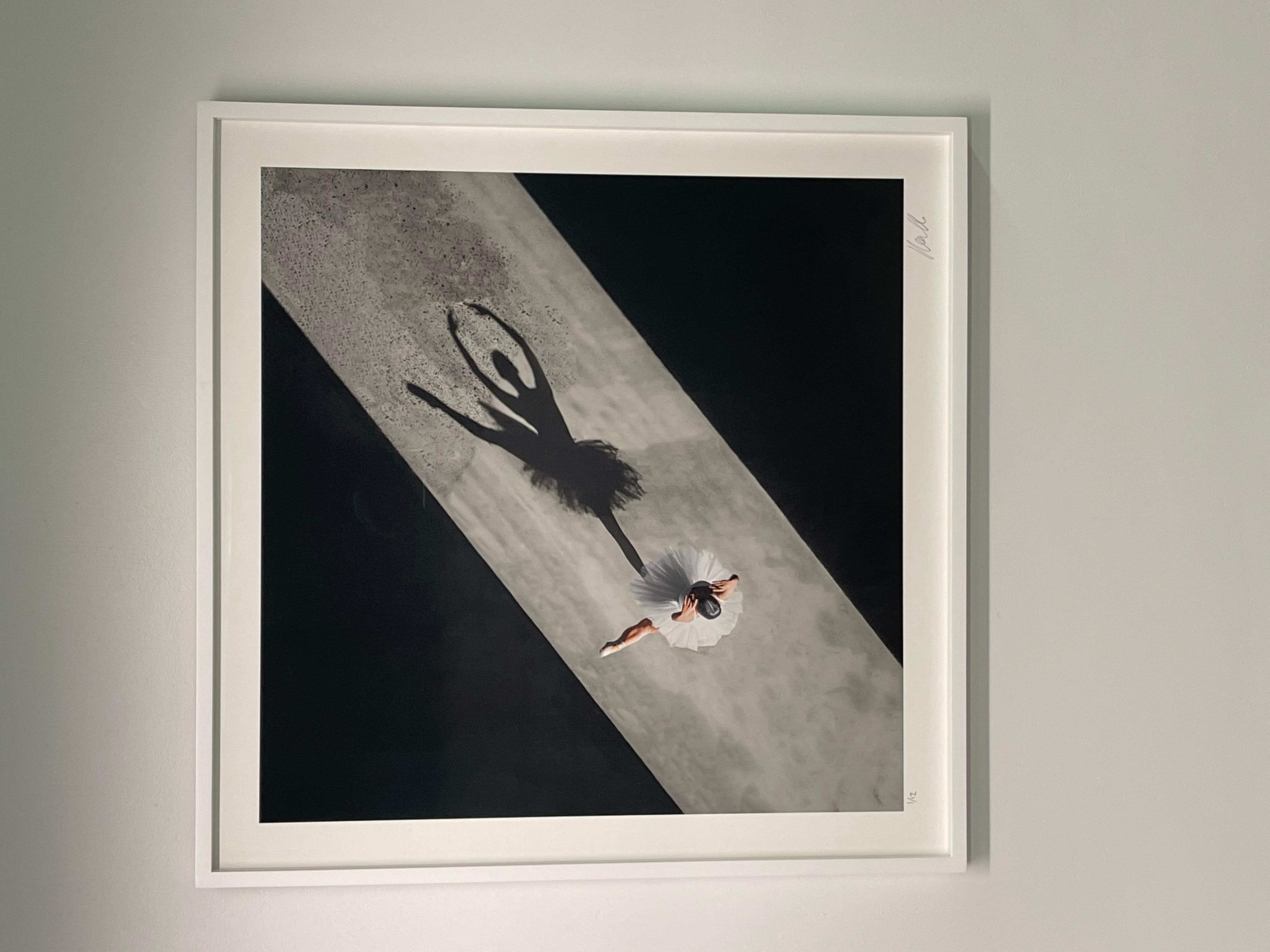 Ombre Deux – Photograph von Brad Walls