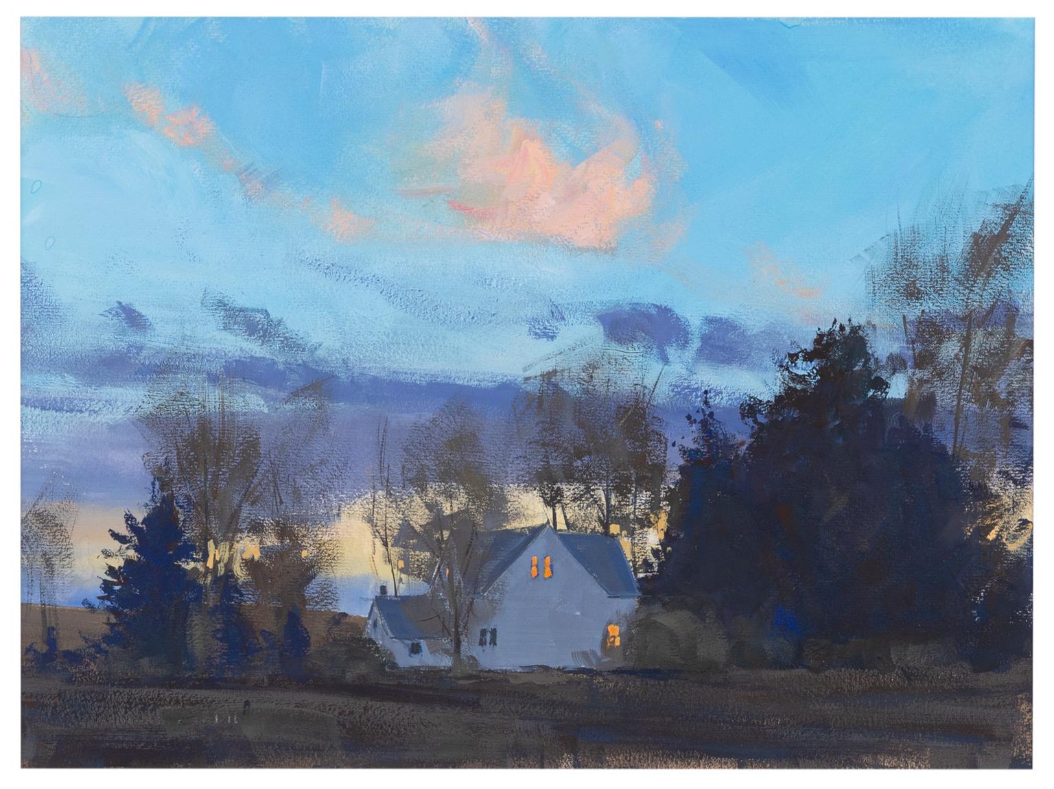 "In for the Night" est un paysage contemporain peint en plein air à la gouache (aquarelle opaque) par l'artiste de l'Idaho Aaron Cordell Johnson. Le tableau représente une maison blanche ombrée de bleu par l'atmosphère de la nuit qui approche. Un