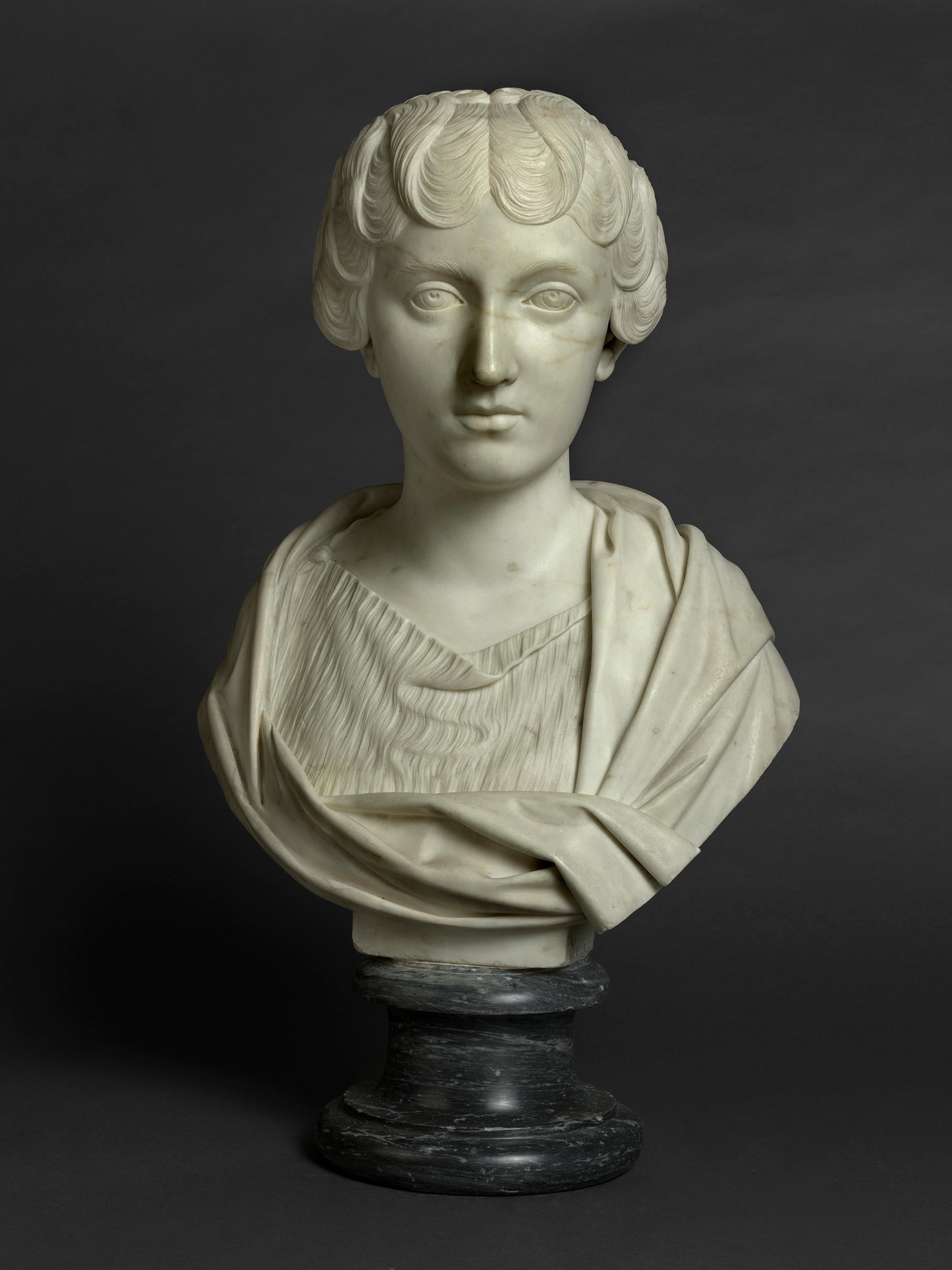 Figurative Sculpture Francis Harwood - Buste en marbre Grand Tour de Faustina la Jeune, du XVIIIe siècle