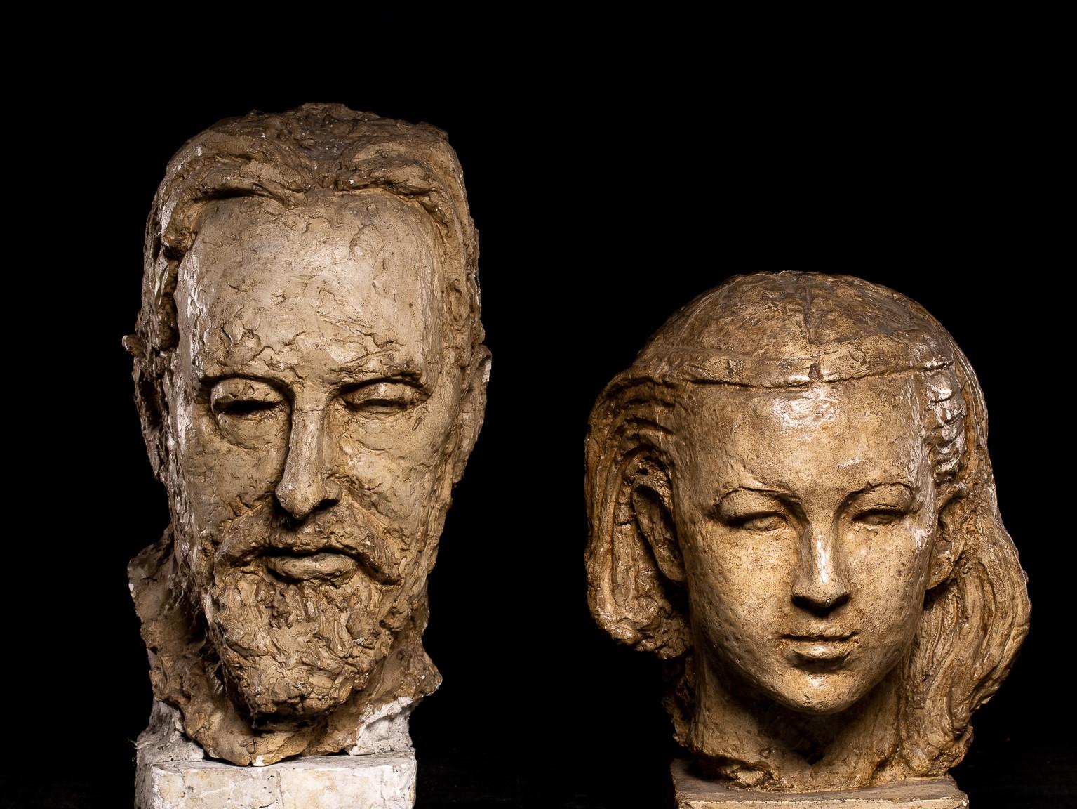 Gustave Fontaine (1877-1952), Sélection de 2 têtes sculptées en plâtre  modèles. en vente 7