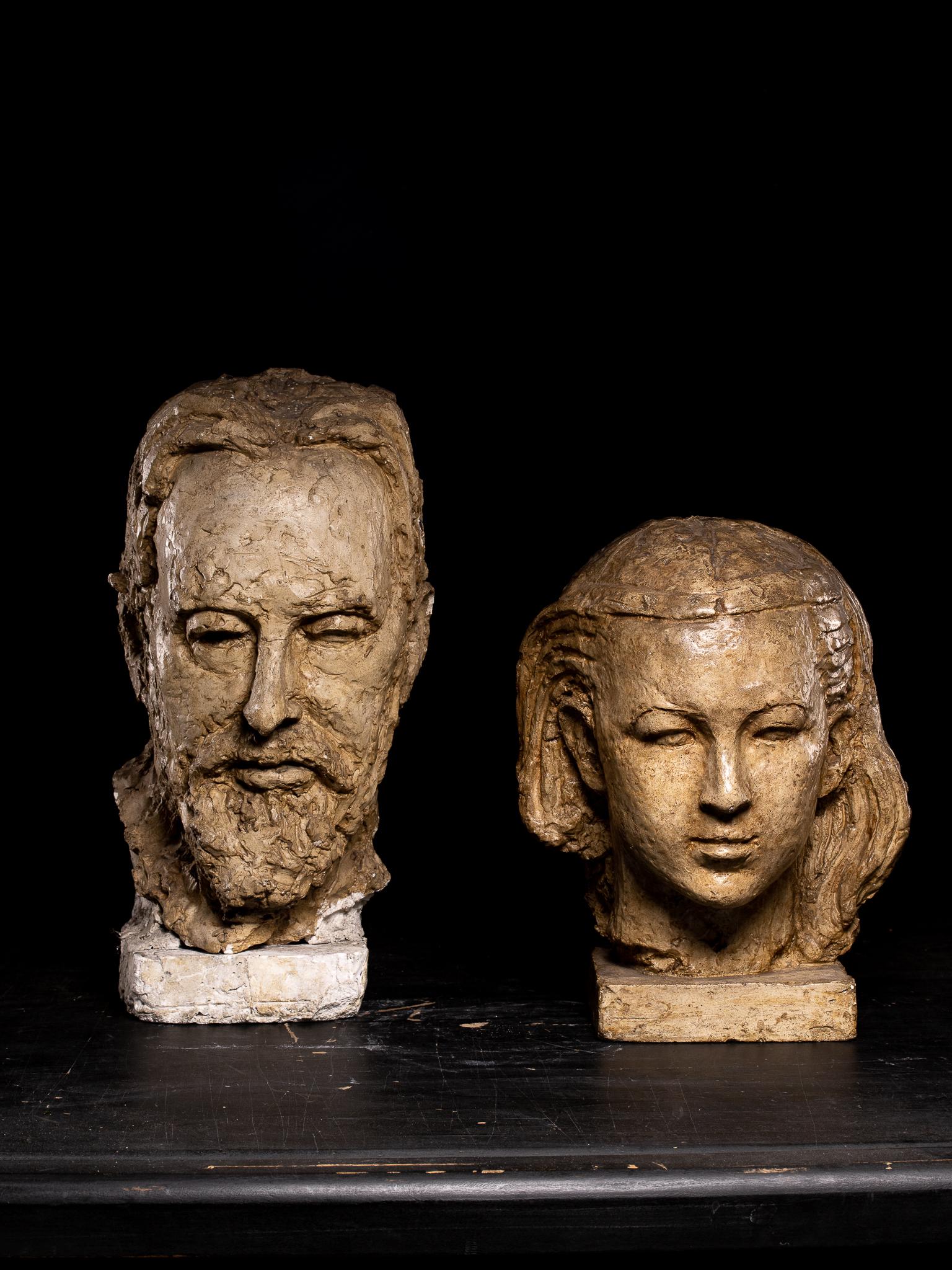 Gustave Fontaine (1877-1952), Sélection de 2 têtes sculptées en plâtre  modèles. en vente 10