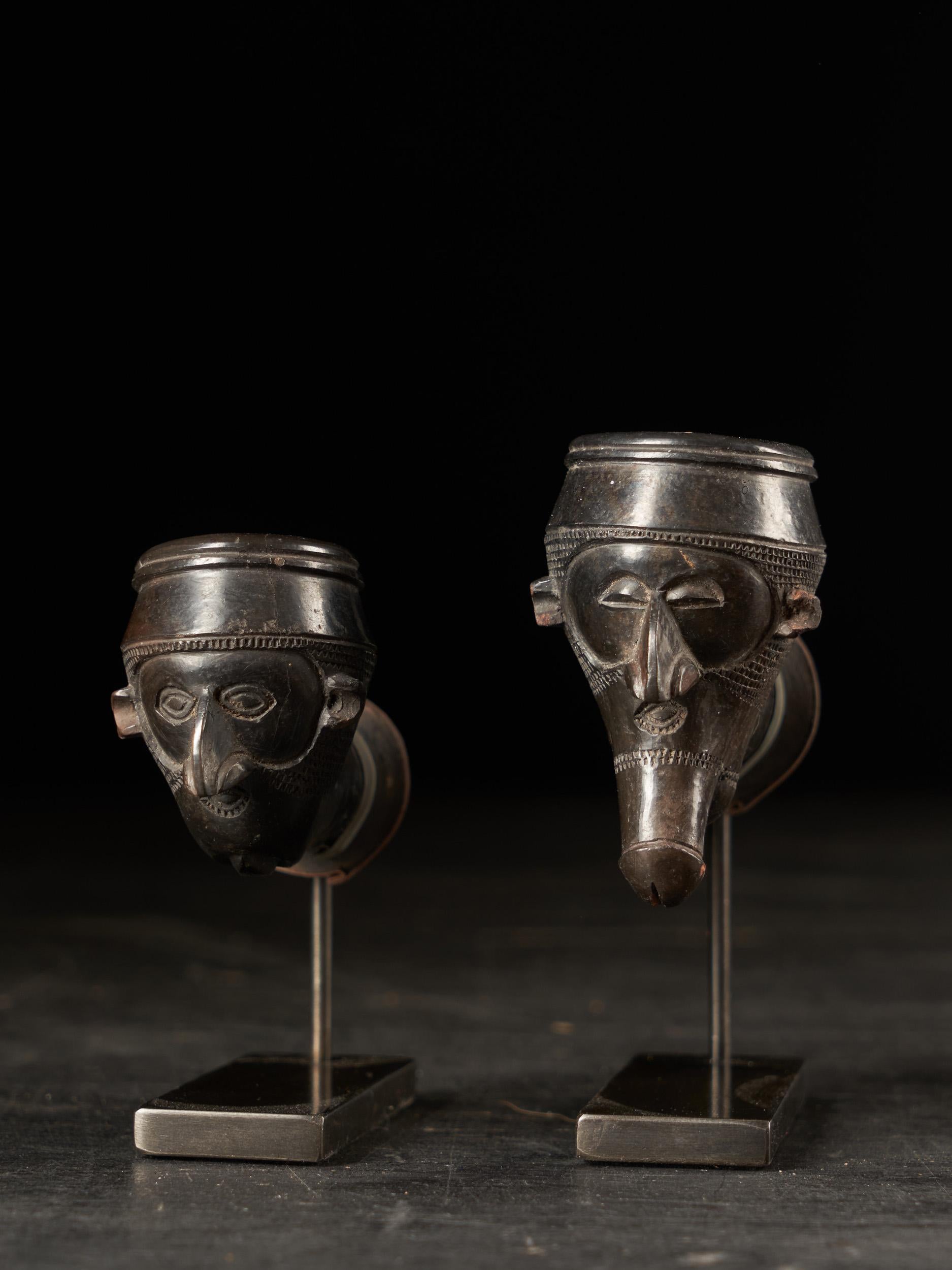 Anthropomorpic Pipe Bowls of the Yaka, DCR (Stammeskunst), Art, von Unknown