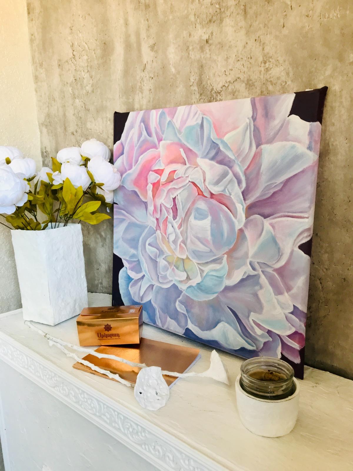Petals Unfolding, 50*50cm, huile sur toile en vente 1
