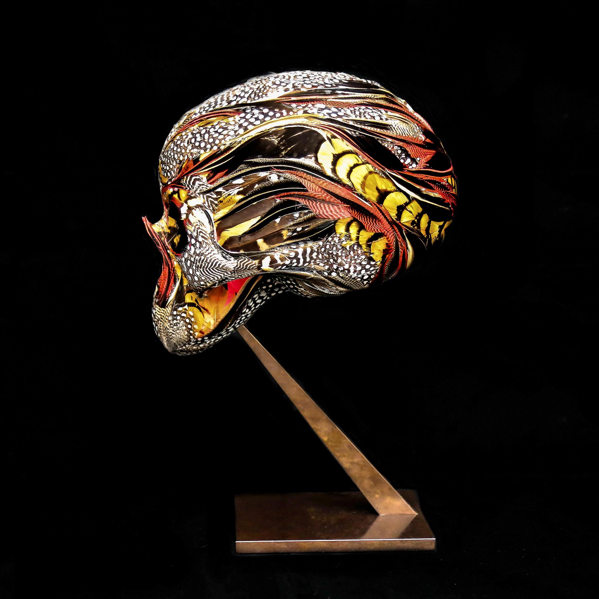 Désirée, Skull, Recycled feathers on resin, base in brass - Sculpture by Laurence Le Constant