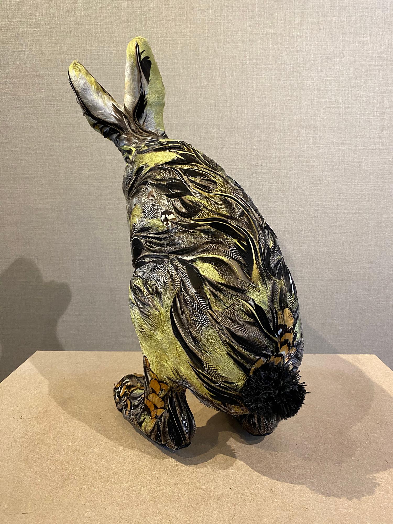 Leonard, Hare, feathers on resin, animal sculpture Laurence Le Constant 1