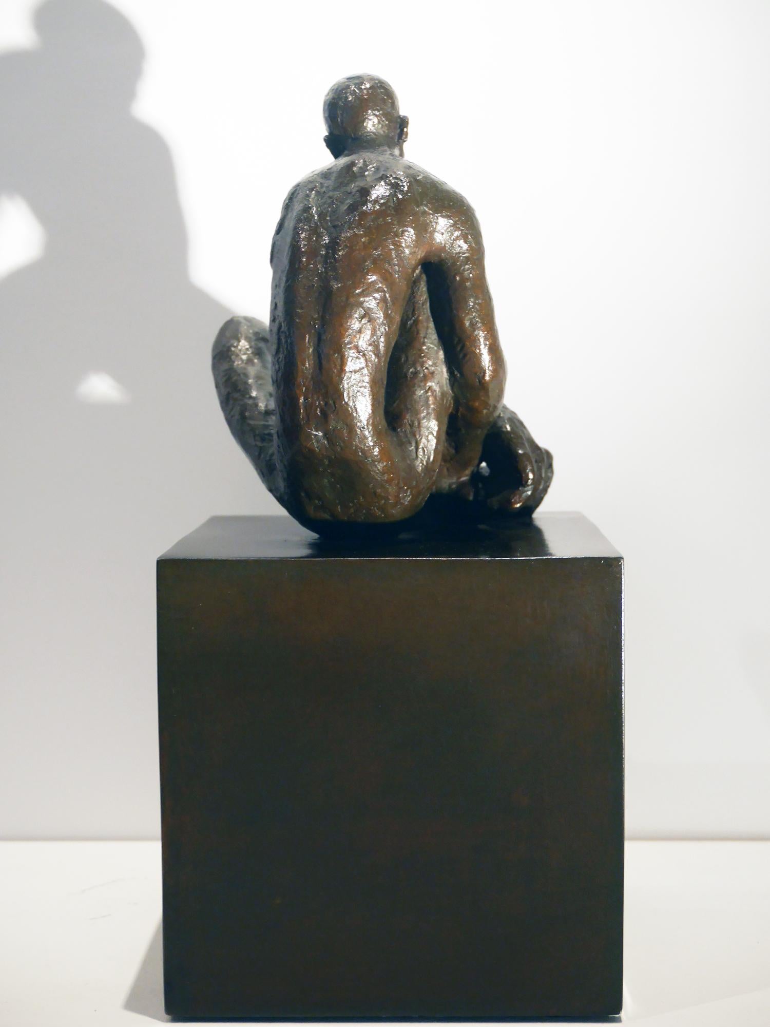 Le Méditatif is a bronze by the French contemporary artist, Maguy Banq.
Edition 8/8.

The existentialism is in the center of Maguy Banq approach: the human being is predestined for nothing, he looks indefatigably for his purpose, for his reason for