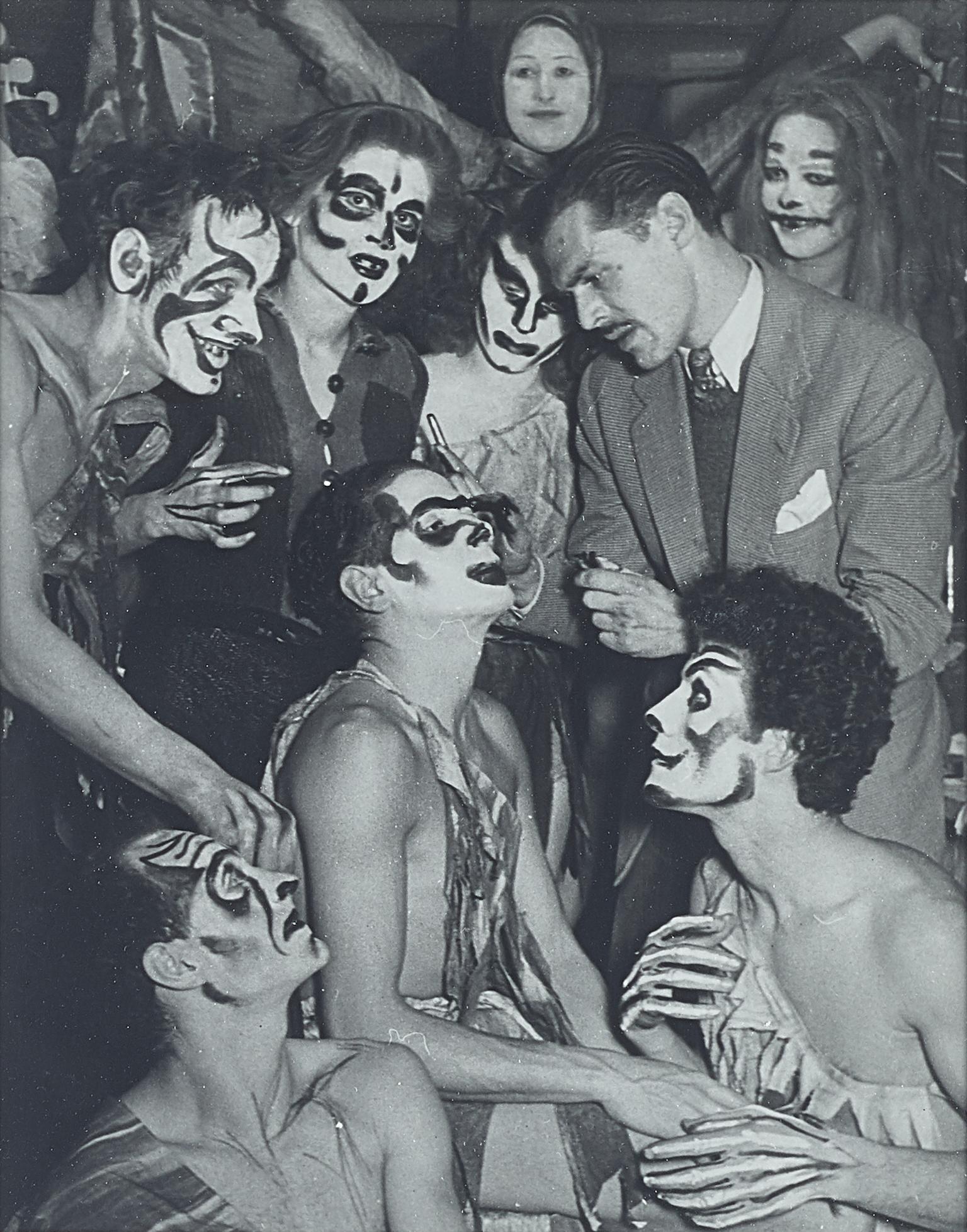 Serge LIFAR Kollektion „ une nuit sur le mont chauve“ – Photograph von Boris Lipnitzki