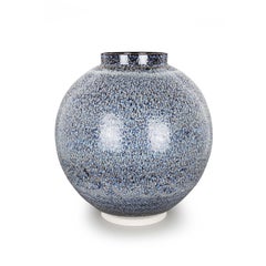 Albert Montserrat, Vaso con Dot Dot in bronzo, macchia d'olio e porcellana smaltata