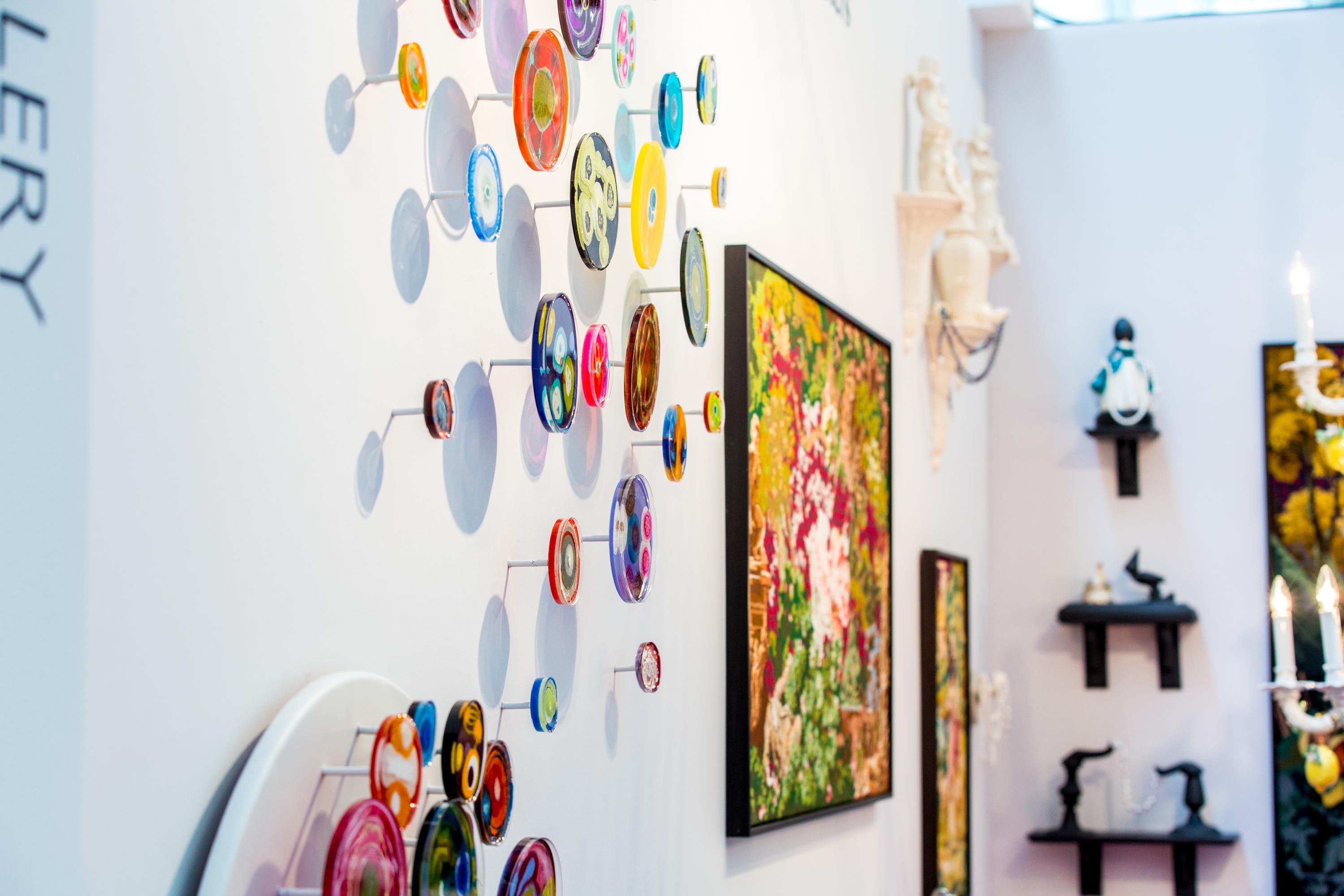 Hypochondria Exploding, 30 pieces, Mixed Media, Petri Dishes with bright colours - Contemporary Art by Klari Reis