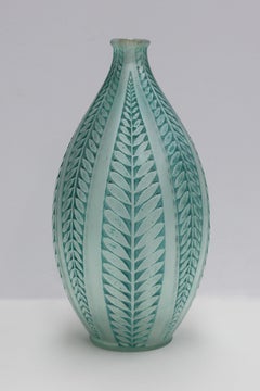 R. Lalique, Acacia Vase