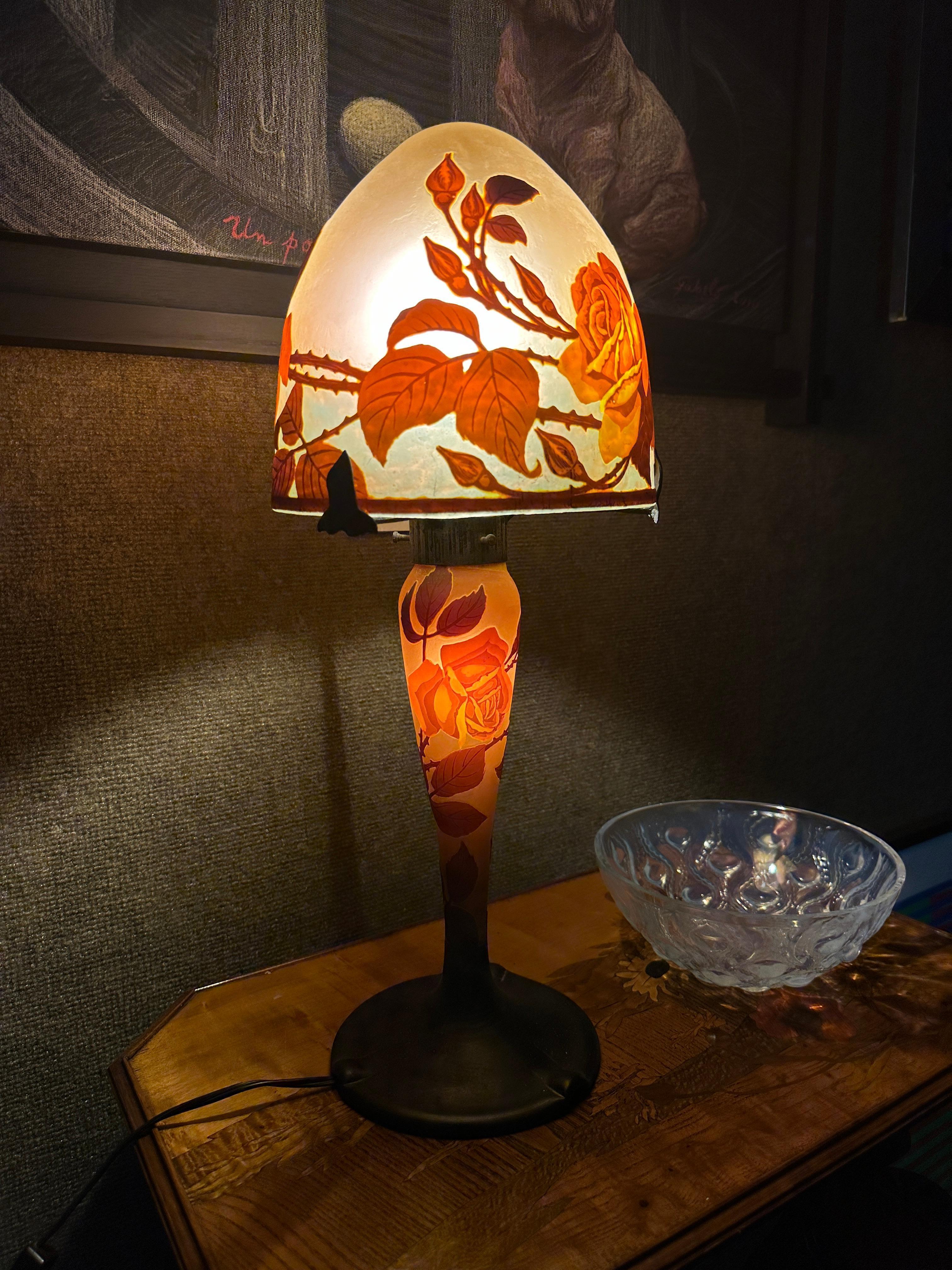 Boudoir-Lampe mit Rosen (Art déco), Art, von Muller Frères