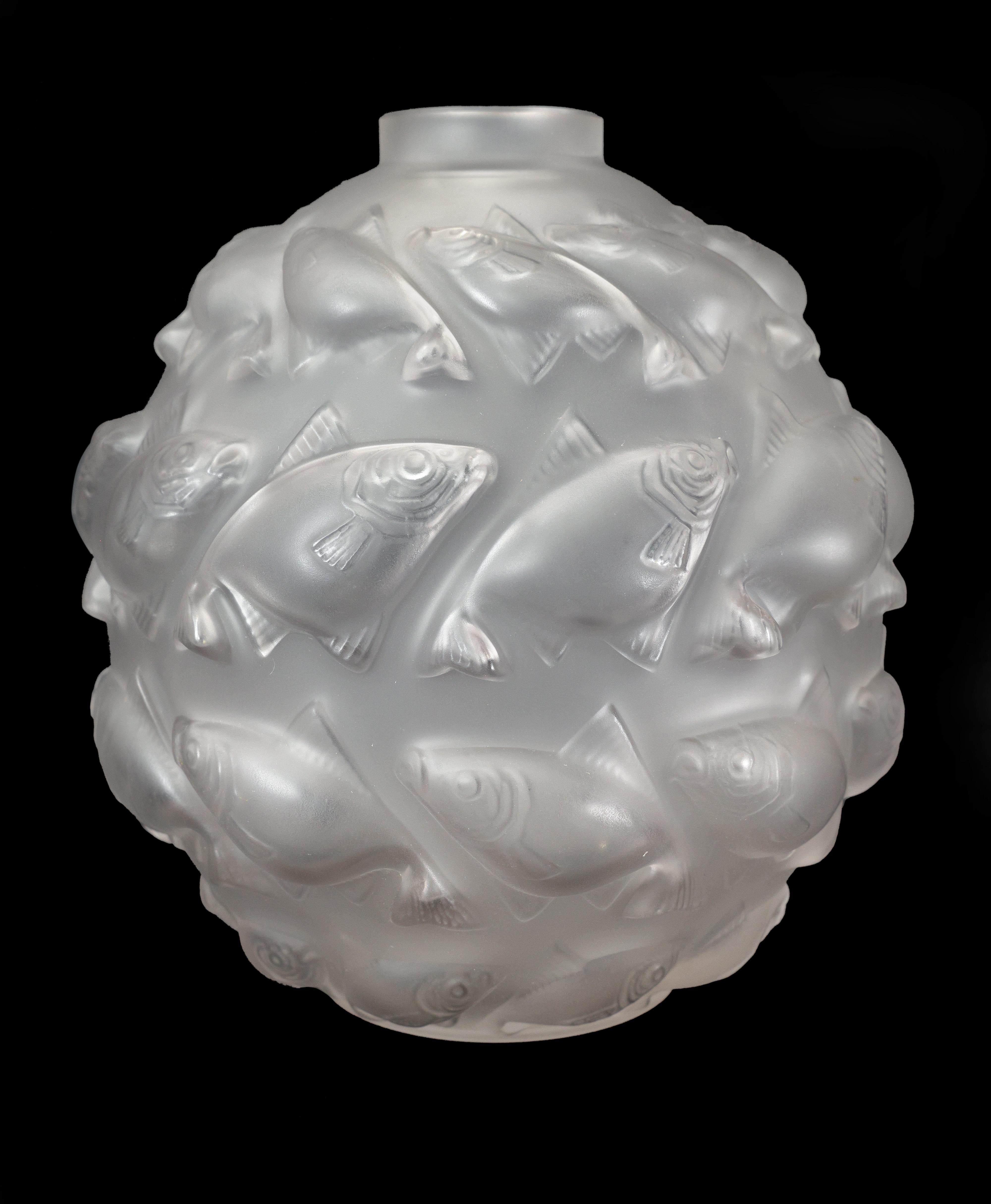R. Lalique: Camaret Vase (Quatre rangees de Poissins)