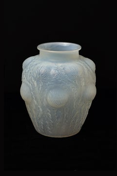 Domremy Art Deco Opalescent Vase no. 979 by R. Lalique 