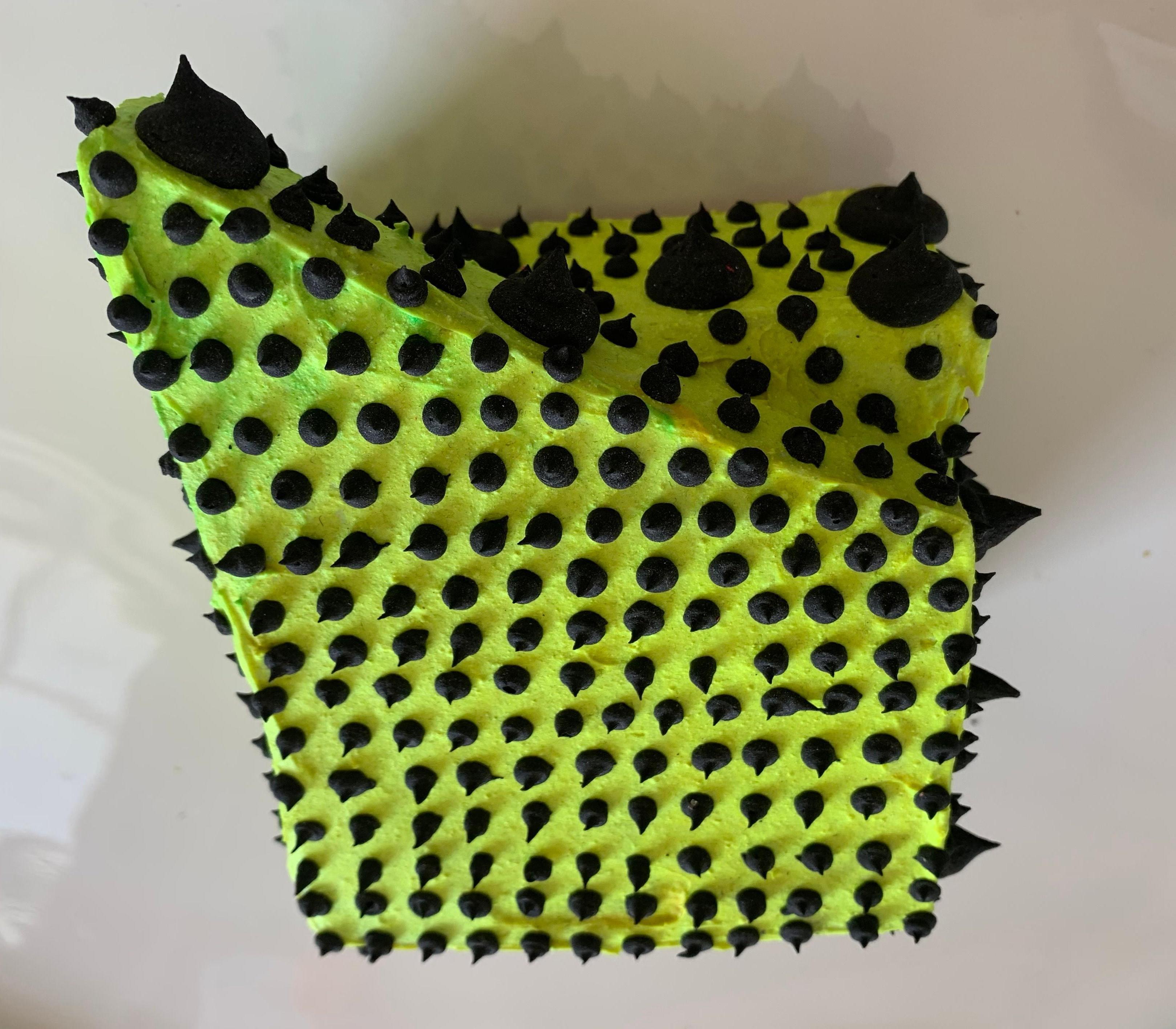 Katie Lane O'Brien, Neon's Edge, Mixed Media Sculpture, 2019 2