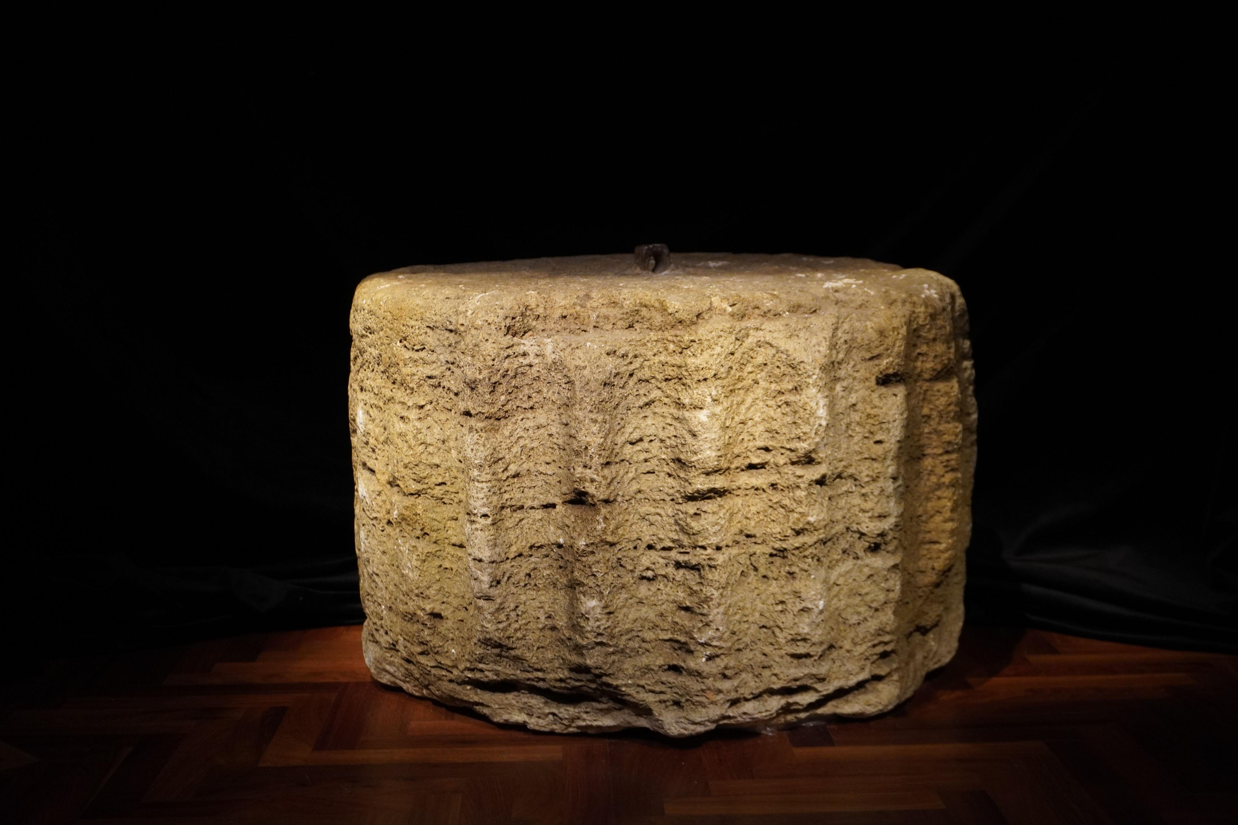 Large FRAGMENT CIRcuLAR italien ANTIQUE D'un COLUMN FLUTÉ en vente 1