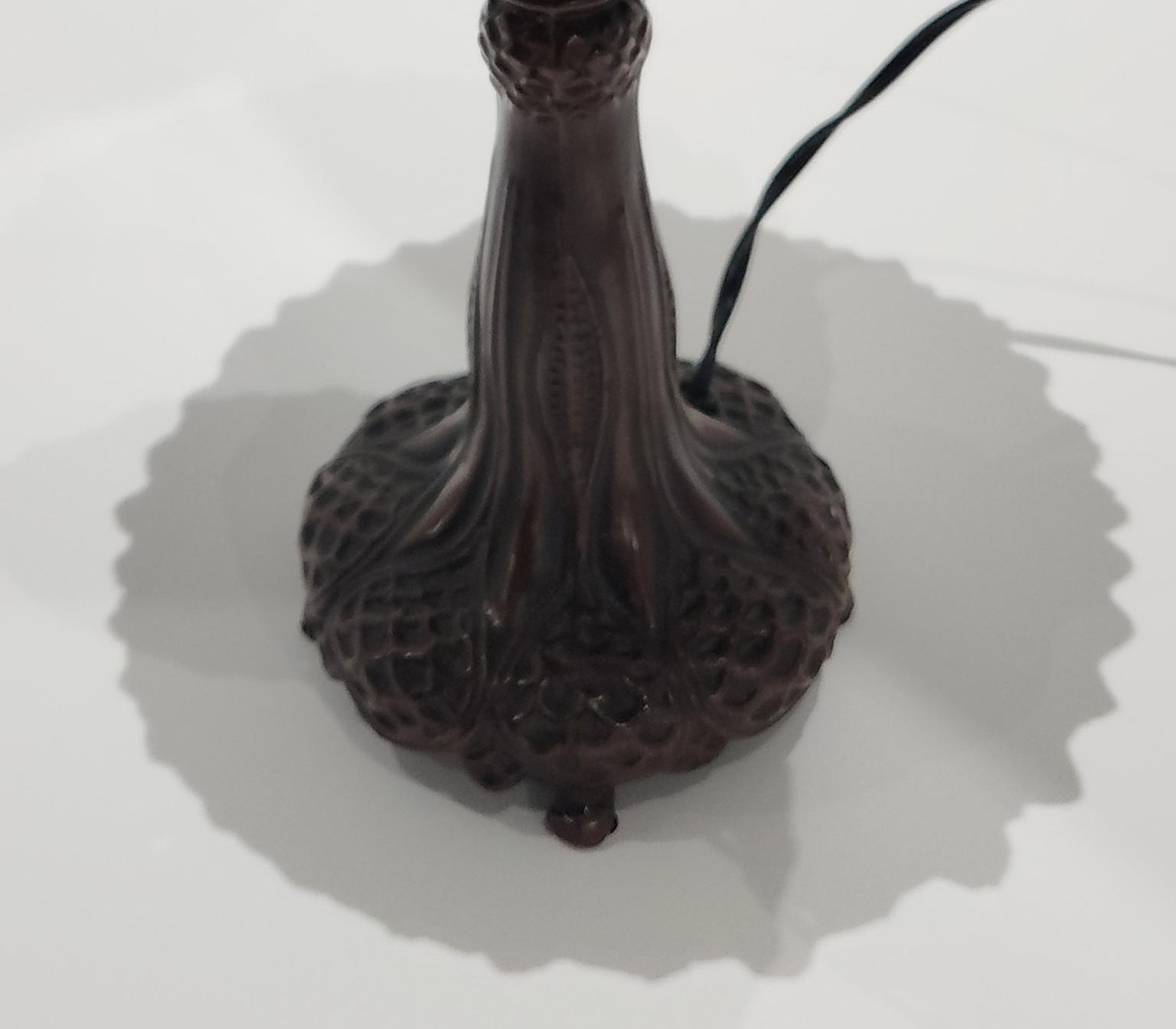 14-inch high signed Richard Hoosin Studio limpet shell shade 3-way switch lamp 2