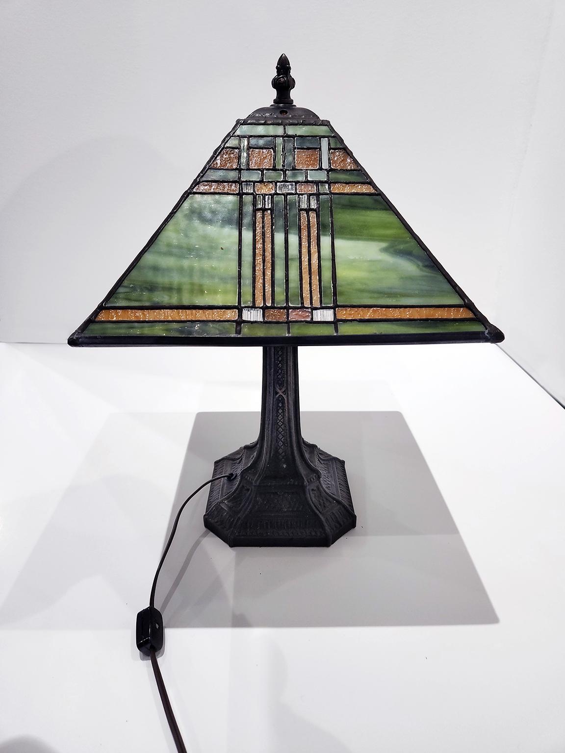 17.5-inch high signed Richard Hoosin Studio stained glass incandescent lamp 1