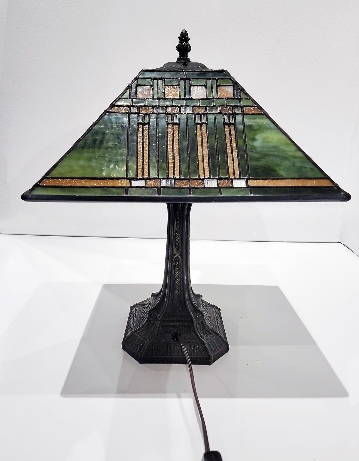 17.5-inch high signed Richard Hoosin Studio stained glass incandescent lamp 3