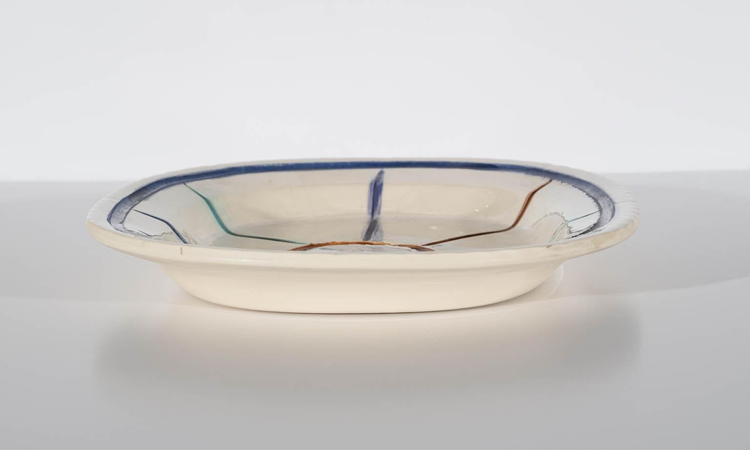 Plat en faïence blanche « AR 30 - Face in a star » de l'artiste Pablo Picasso en vente 3