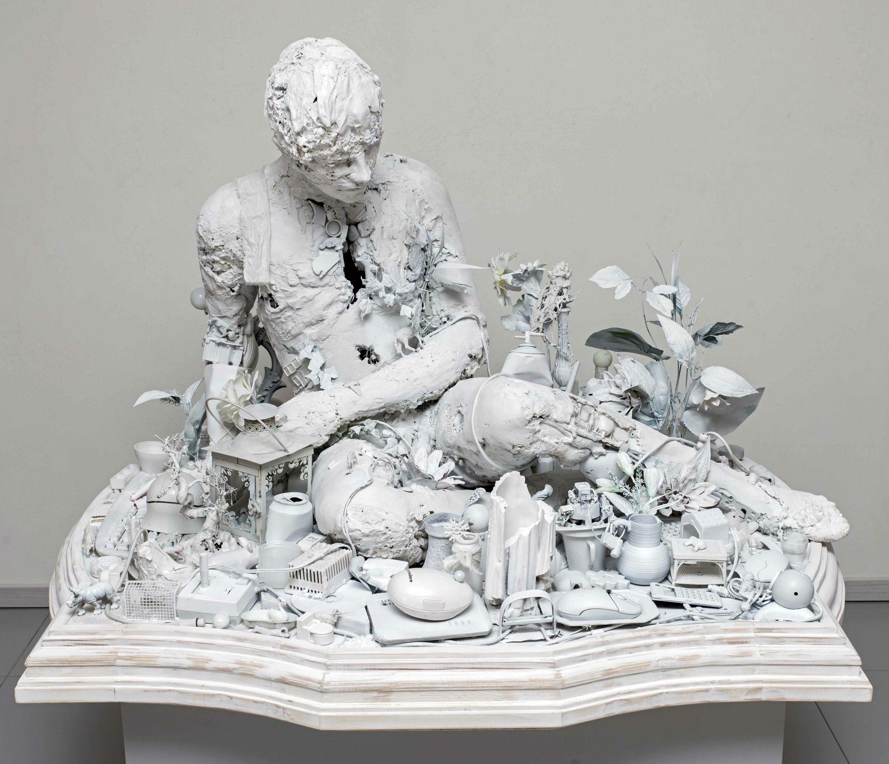 Still Life - Sculpture by Dario Tironi 