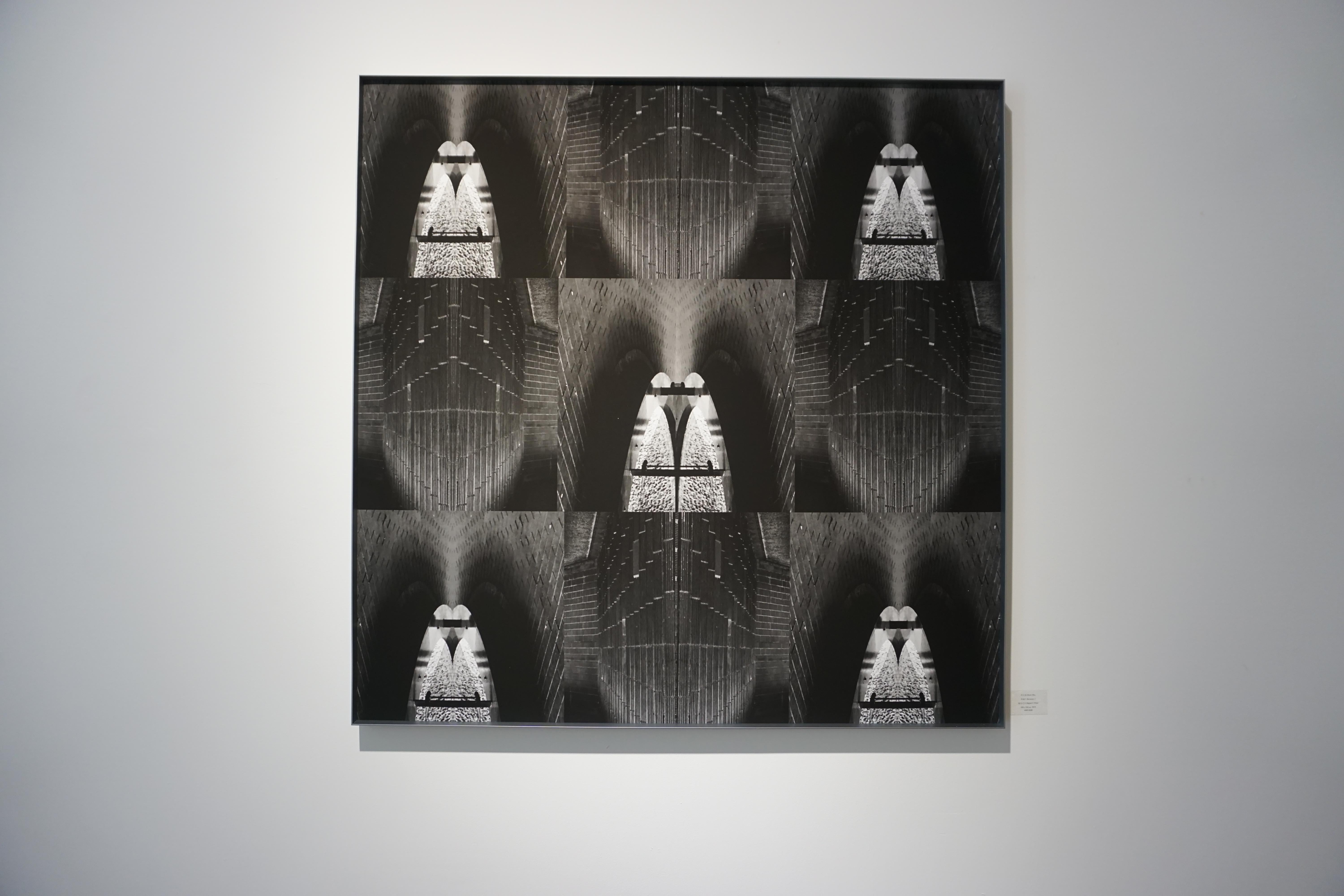 Brutalismus / London Barbican Centre No3 – Schwarz-Weiß-Fotografie, 2019 – Photograph von Hsu Yun Chin