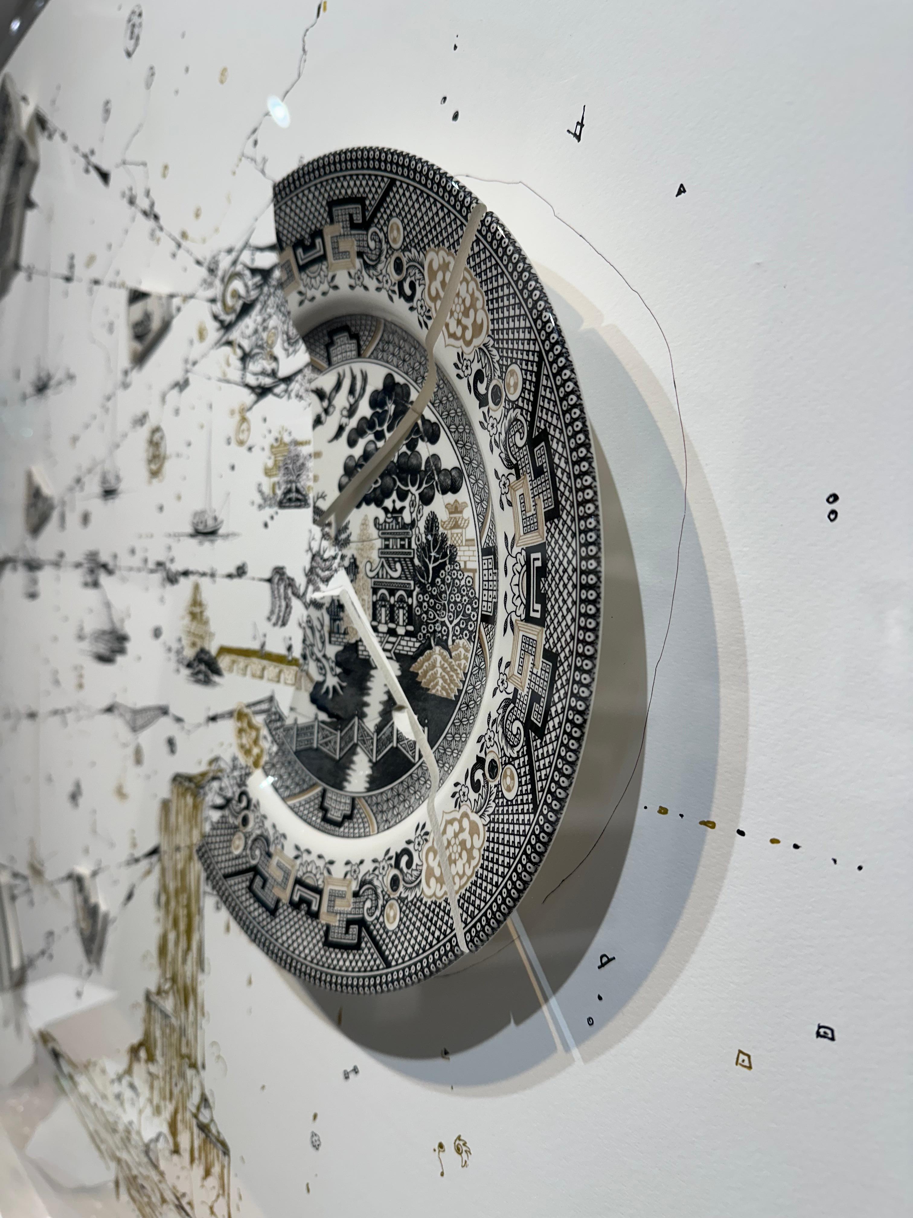 Robert Strati is an American artist who creates multimedia artworks using broken plates. His recent series “Fragmented” started when he accidentally dropped and broke a porcelain plate. The plate being inherited from his wife’s mother, Strati and