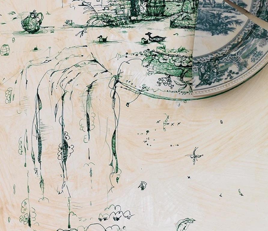 Fragmenté en vert avec impression de cascades - Beige Landscape Art par Robert Strati