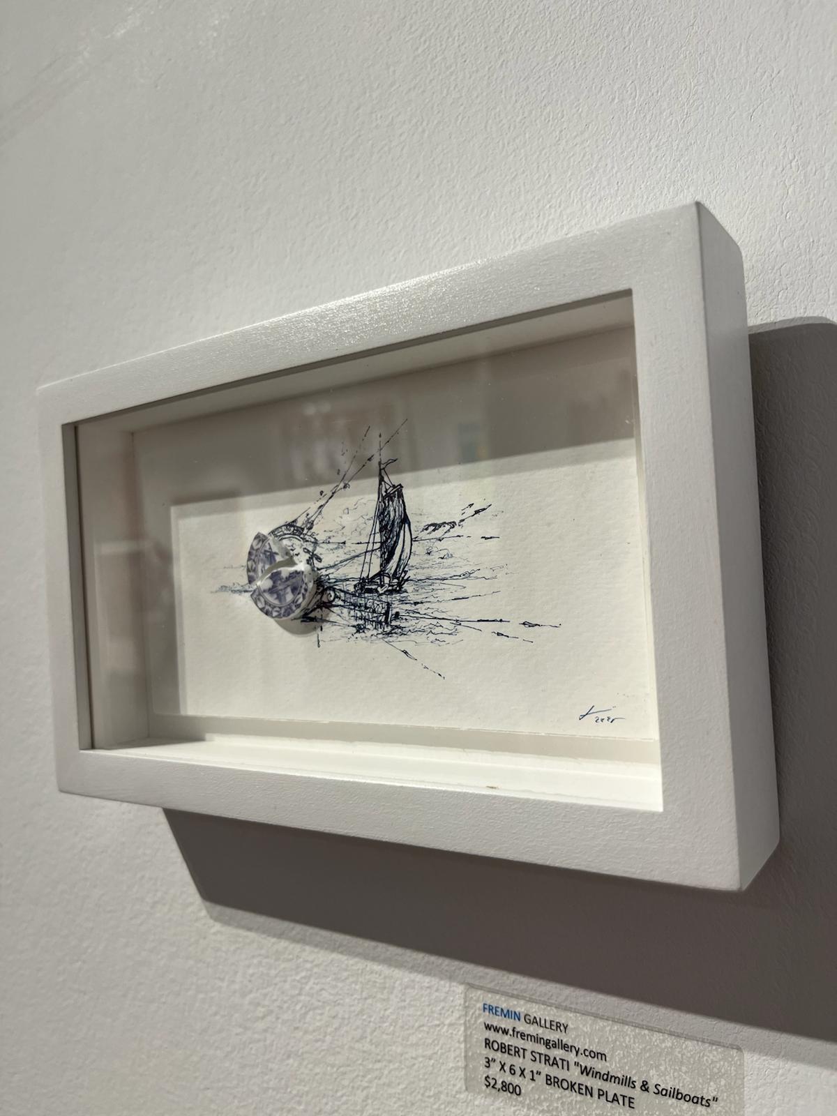 Moulins à vent et voiliers - Gris Landscape Art par Robert Strati
