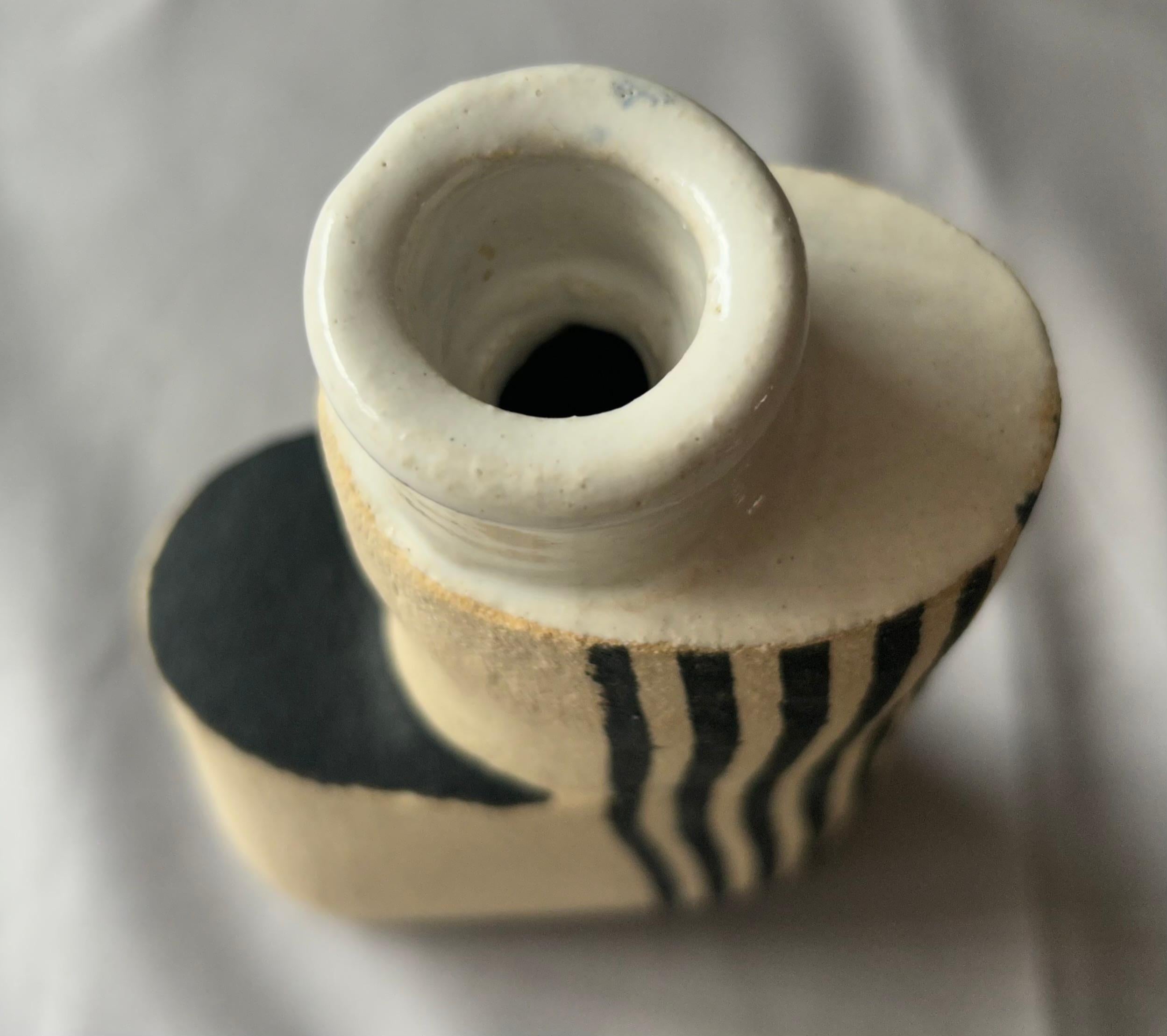 Vase contemporain fait main en vente 4