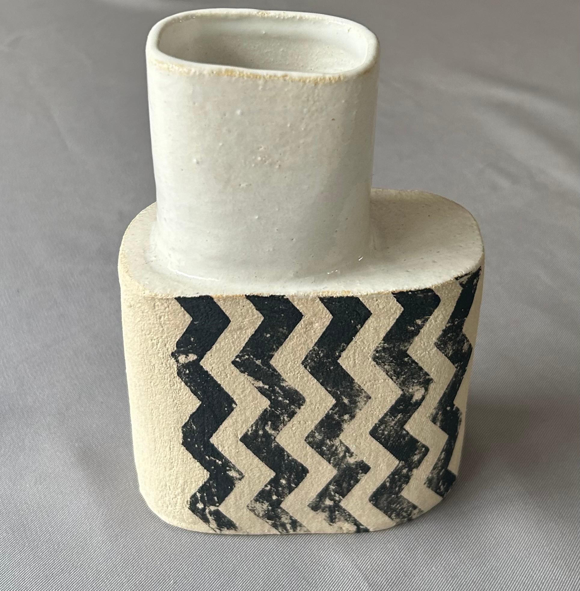 Vase contemporain fait main en vente 2