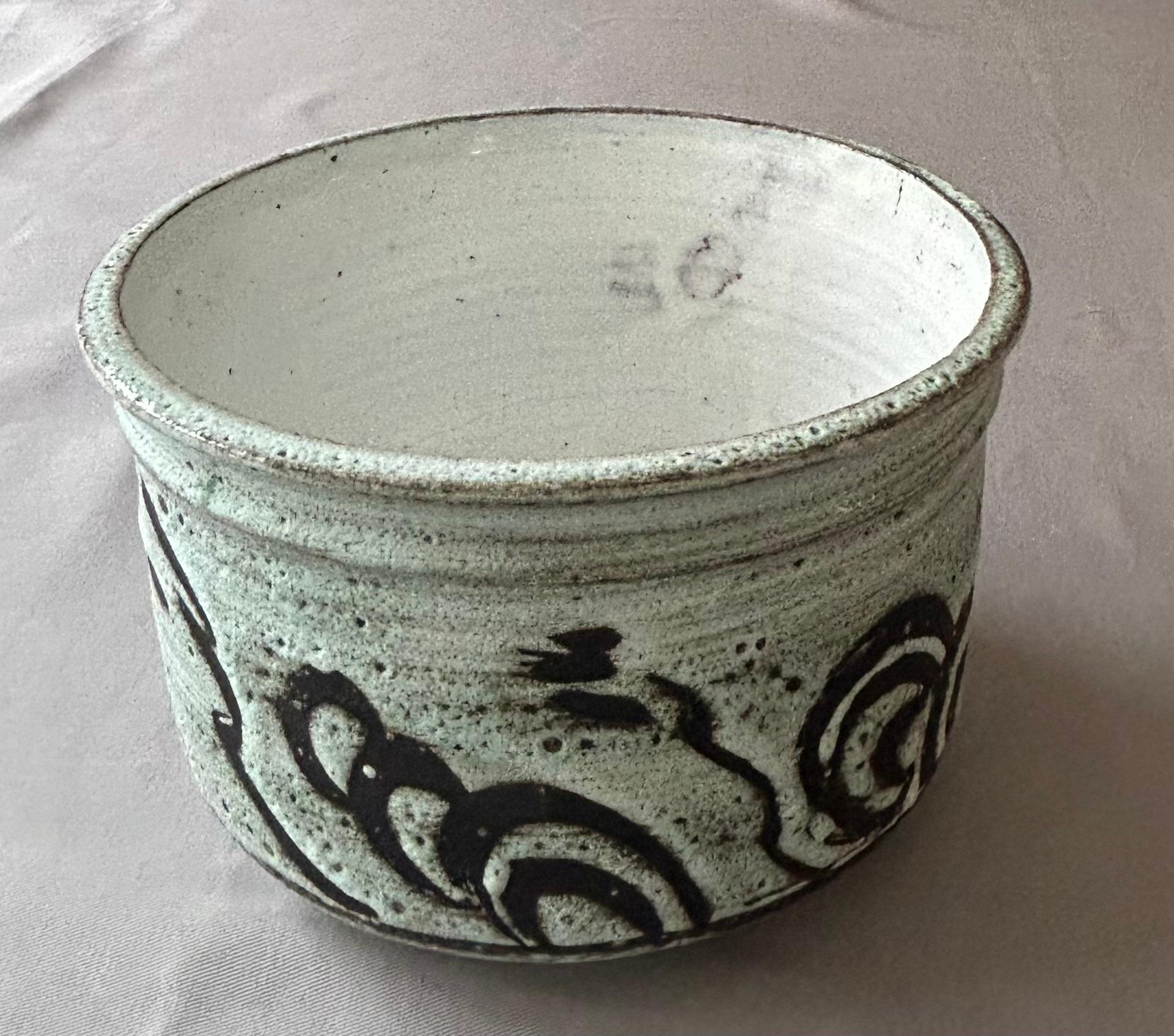 Jardinière Studio Pottery avec décoration - Contemporain Art par Adam Dworski