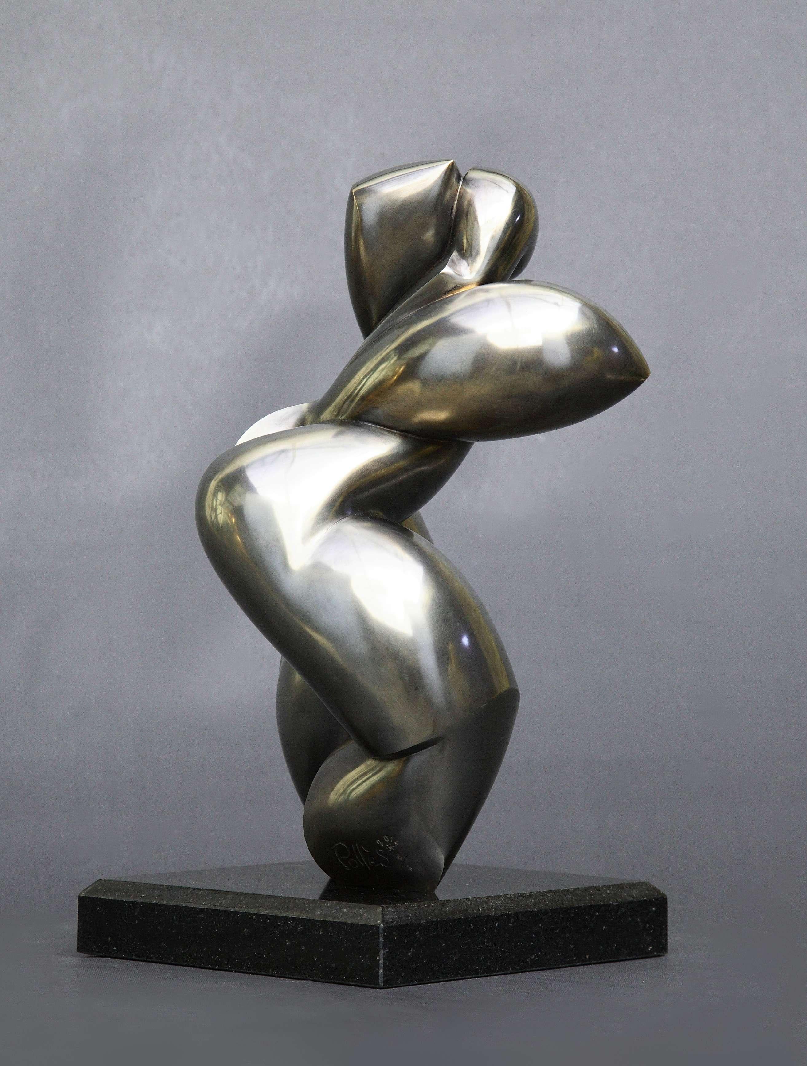 Pollès - Bronze Sculpture - Schweppsy
Bronze
4/4
Created in 2010, casted in 2014
42 x 22 x 20 cm
Signed and Numbered

BIOGRAPHY
Pollès was born in Paris in 1945
Like Leonard de Vinci in an anatomical search of perfection, of representation of