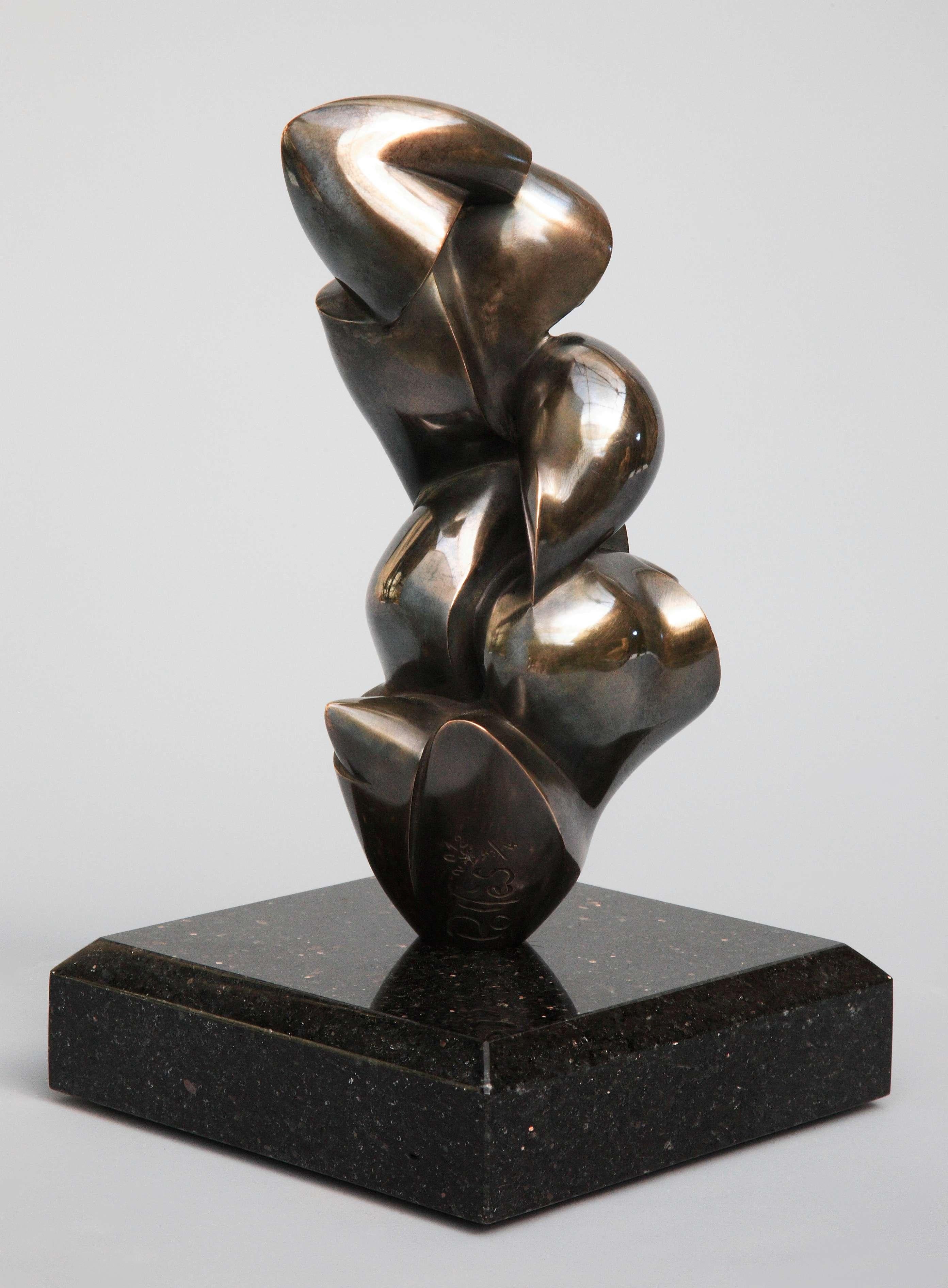 Pollès - Bronze Sculpture - Chrysolithe
Bronze
3/4
Created in 2012, casted in 2013
22 x 10 x 13 cm
Signed and Numbered

BIOGRAPHY
Pollès was born in Paris in 1945
Like Leonard de Vinci in an anatomical search of perfection, of representation of