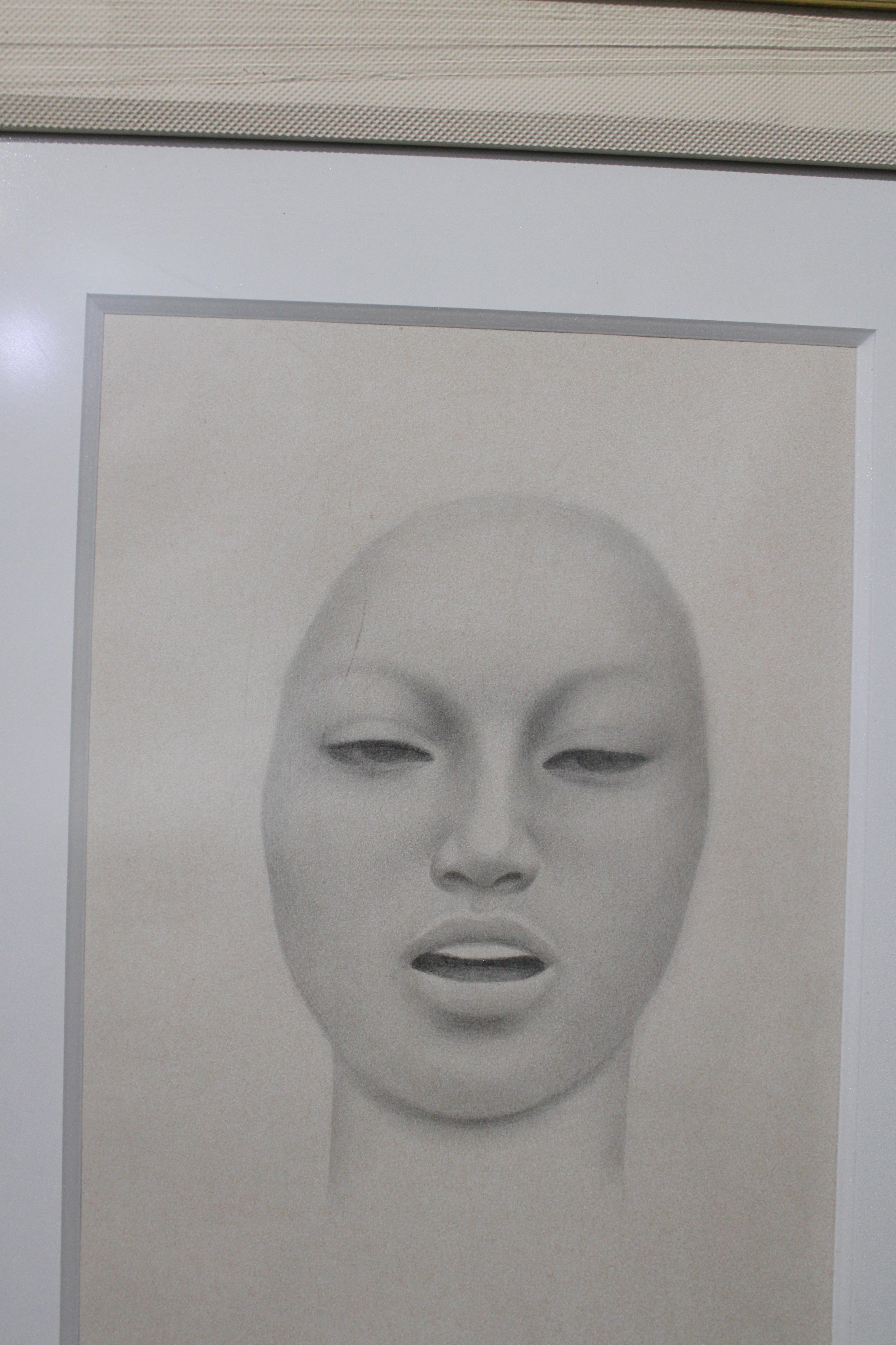 Montoya Dessin d'une femme à la bouche ouverte regardant de face - Gris Abstract Drawing par Gustavo Montoya