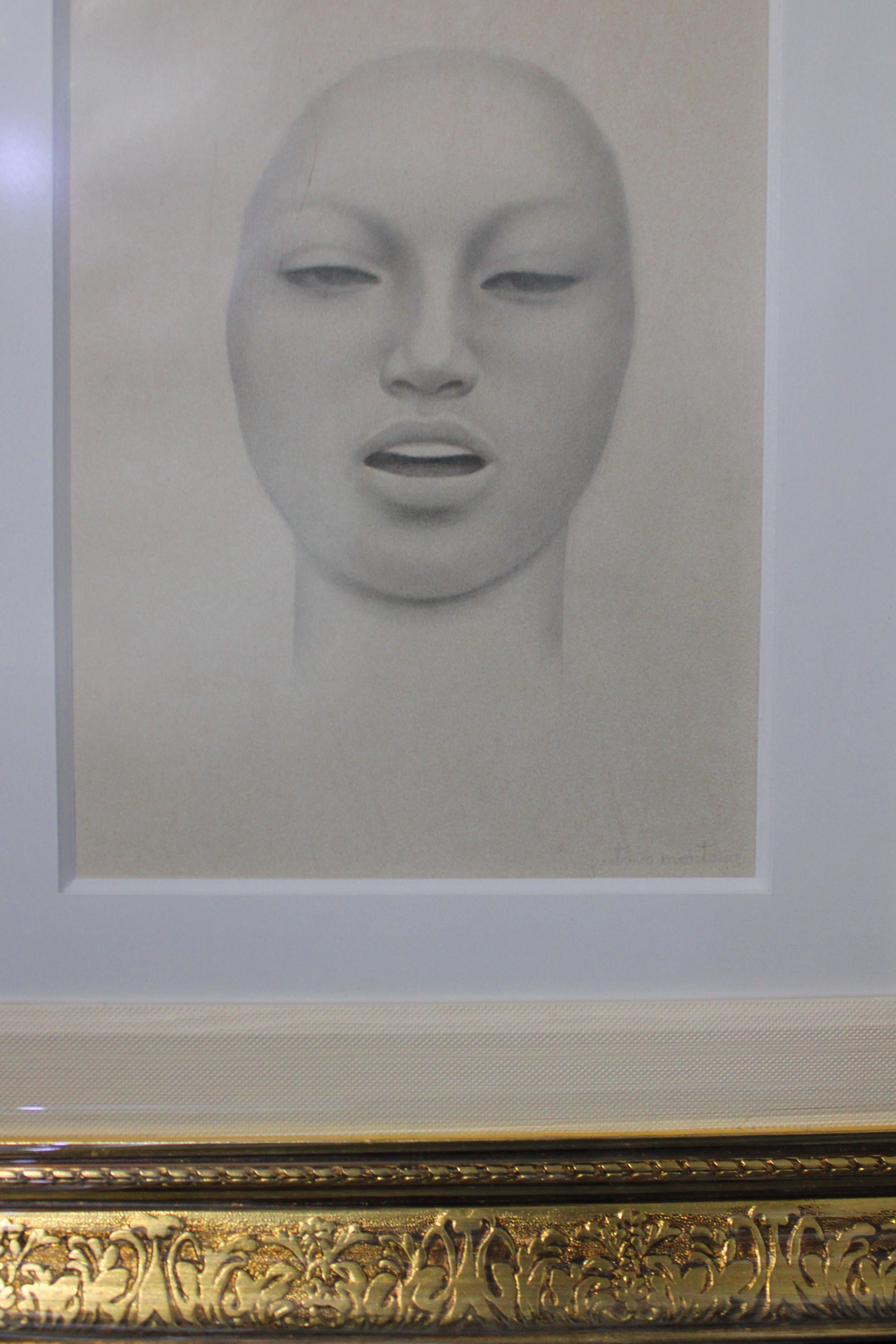 Montoya Dessin d'une femme à la bouche ouverte regardant de face - Réalisme Art par Gustavo Montoya