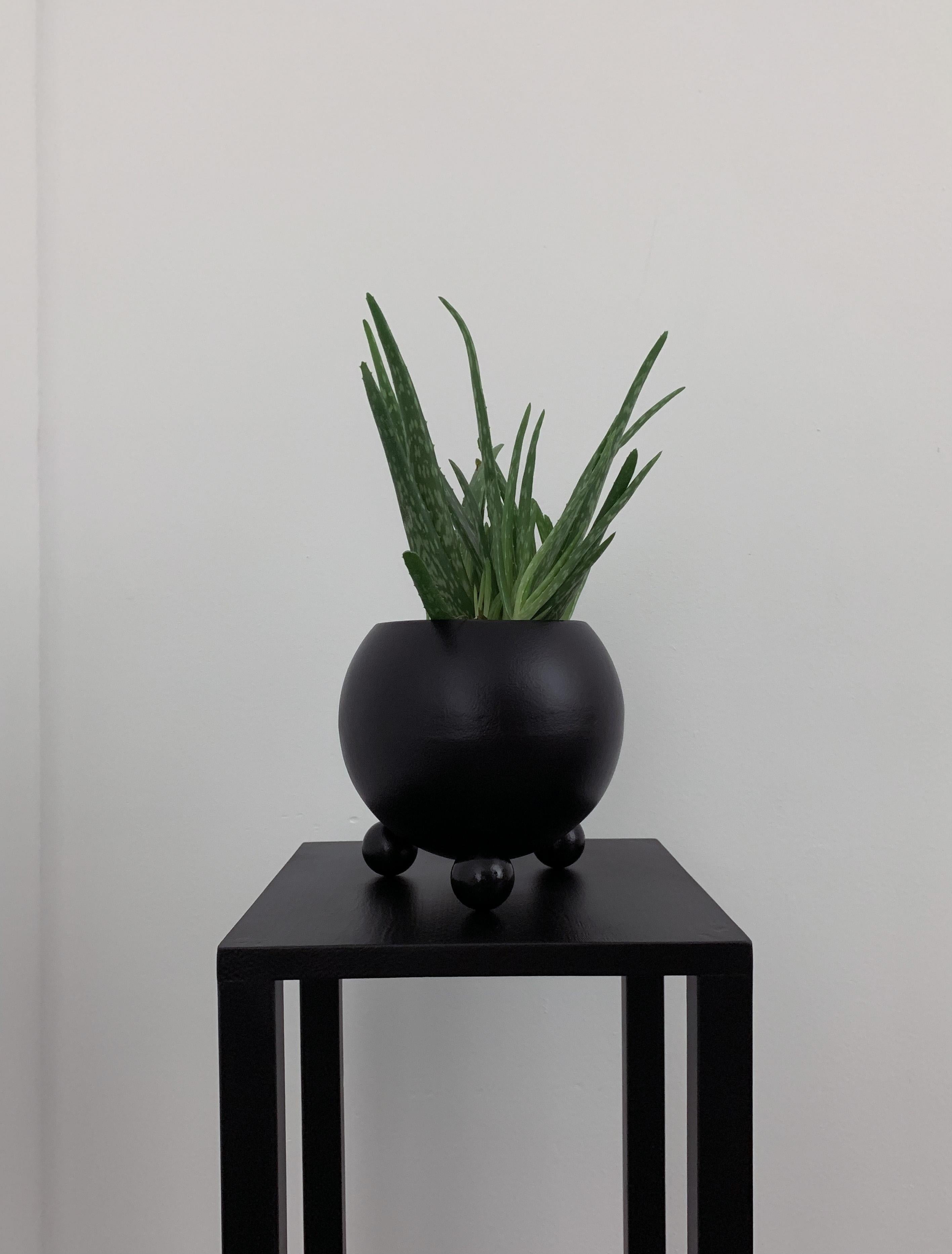 Arty decorative hand-made plant pot, black with black glossy legs - Black Abstract Sculpture by Rostyslav Kozhman