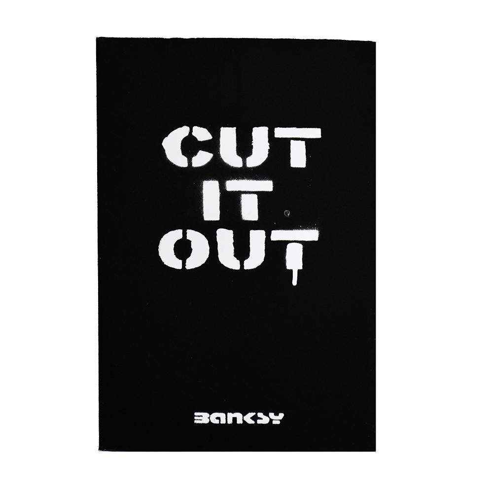 BANKSY Cut It Out (Minibuch) – Photograph von Banksy