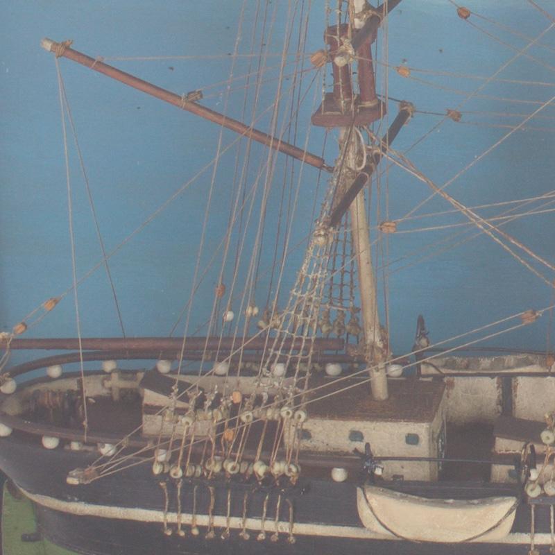 Modèle de bateau vintage fait à la main Diorama en vente 4