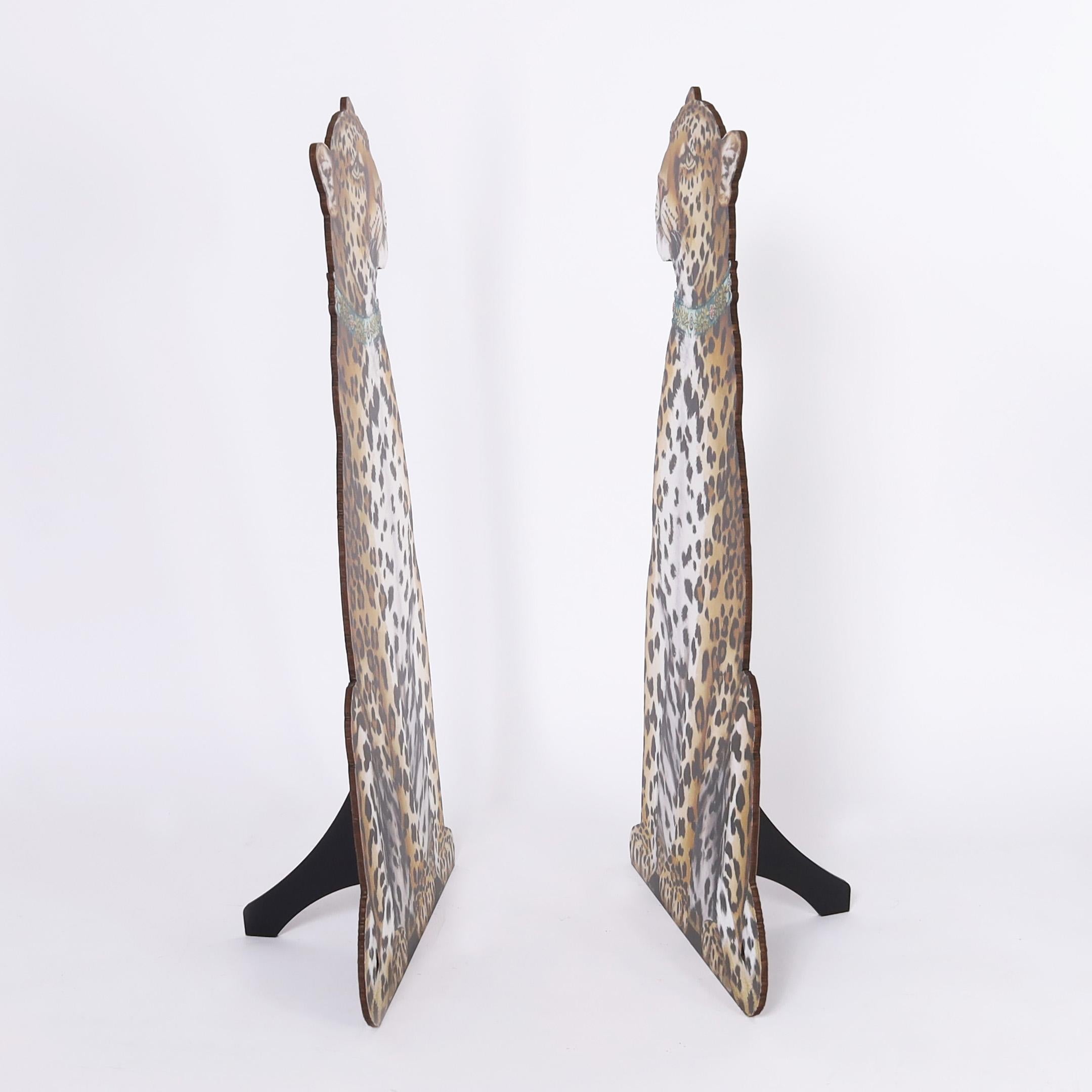 Pareja de siluetas de madera de leopardo de Katherine Barnell - Art Moderno de Unknown