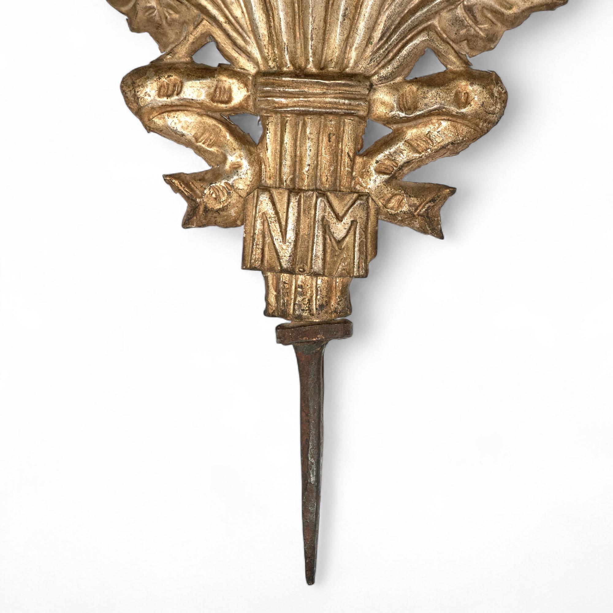 Paire de réflecteurs de bougies italiens anciens en laiton de style baroque en vente 5